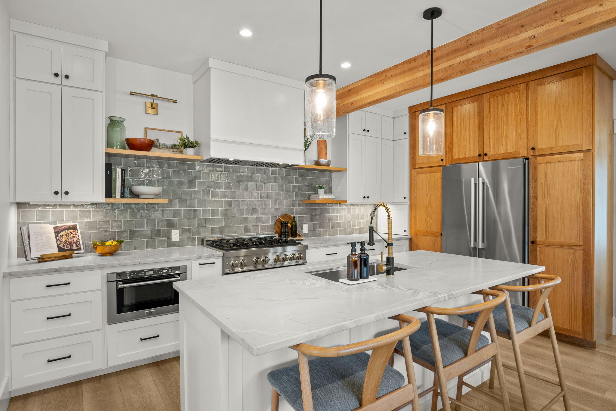 Hailey, Idaho 83333, United States, 5 Bedrooms Bedrooms, ,4 BathroomsBathrooms,Residential,Pending,212207