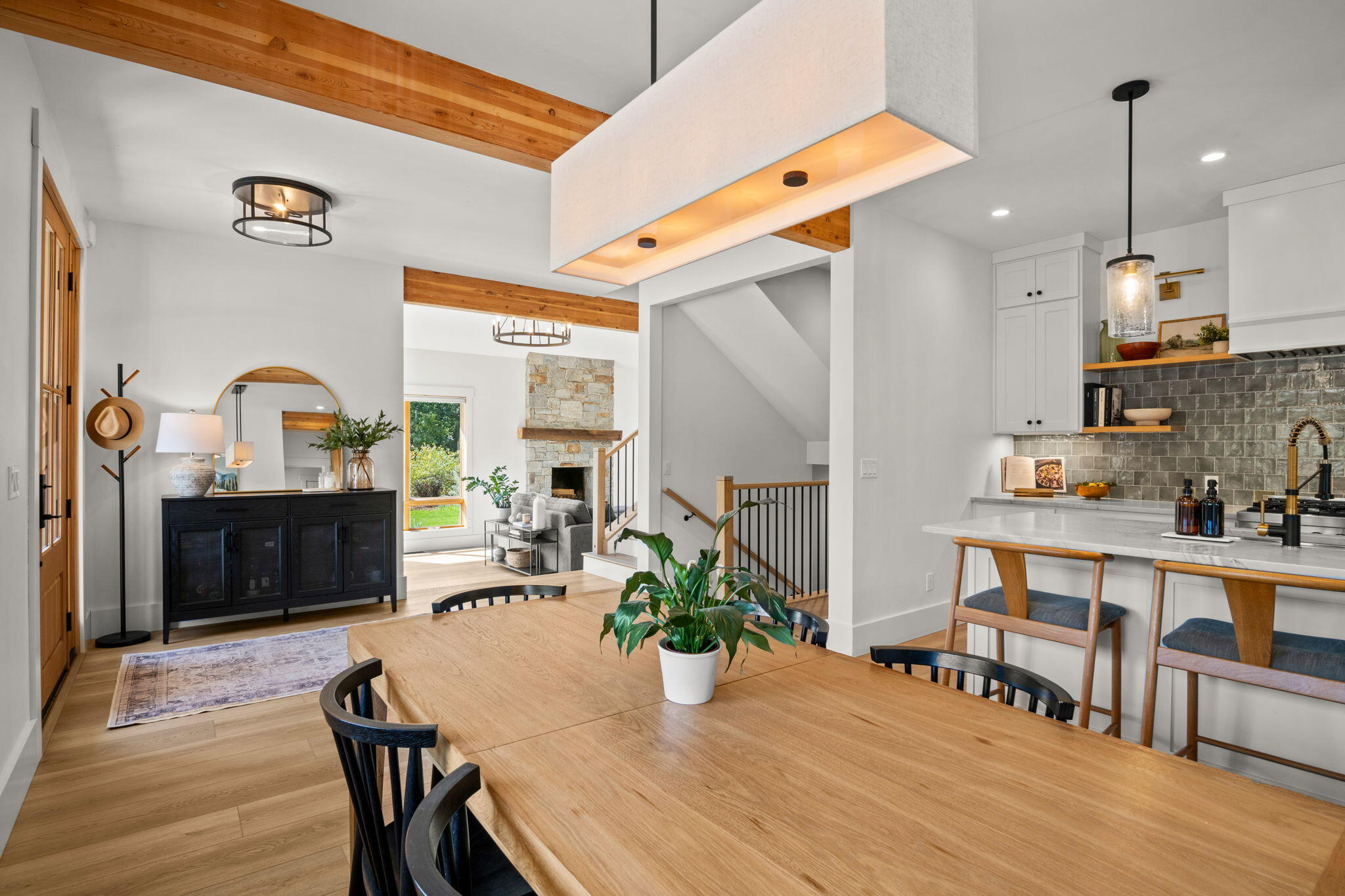 Hailey, Idaho 83333, United States, 5 Bedrooms Bedrooms, ,4 BathroomsBathrooms,Residential,Pending,212207