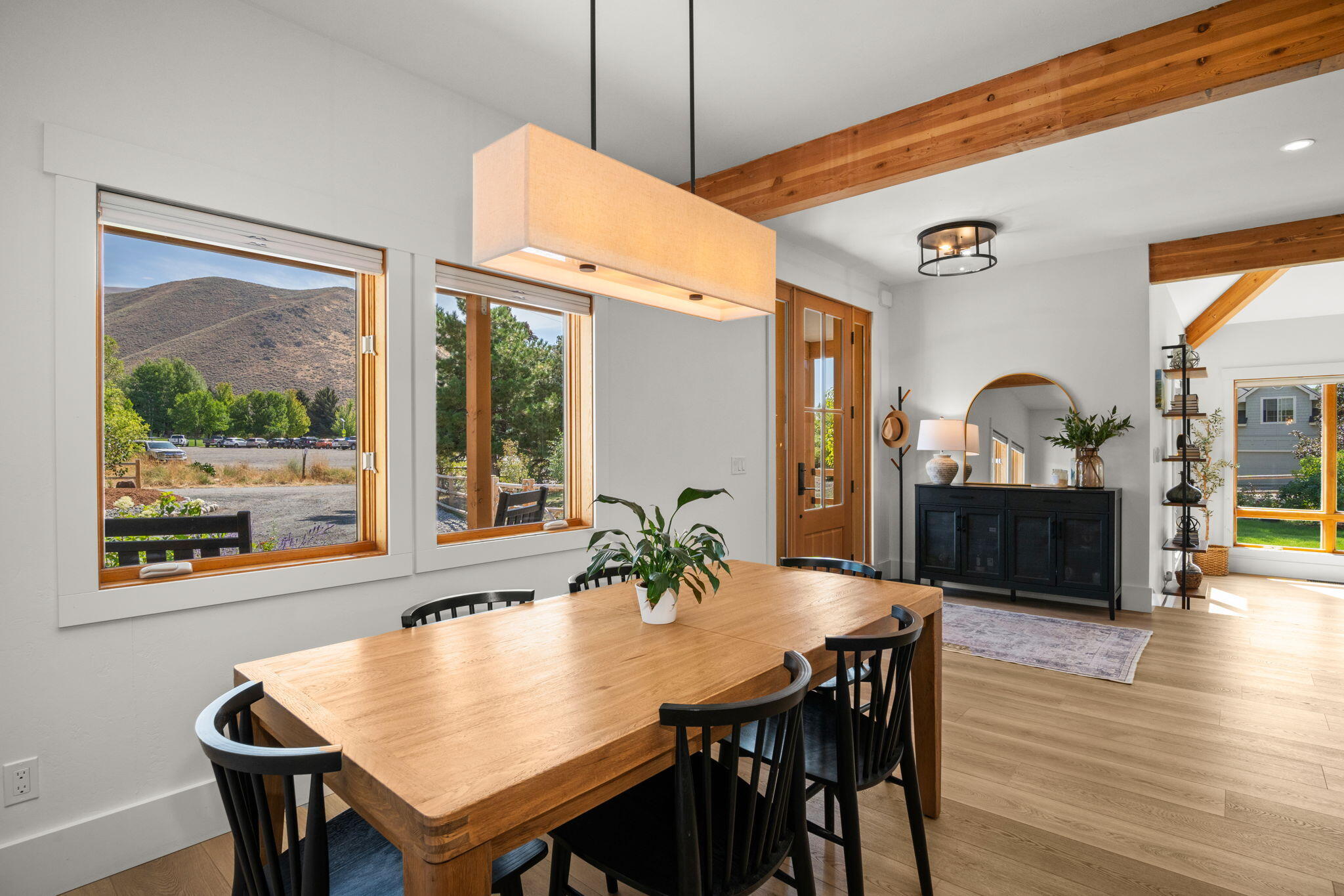 Hailey, Idaho 83333, United States, 5 Bedrooms Bedrooms, ,4 BathroomsBathrooms,Residential,Pending,212207