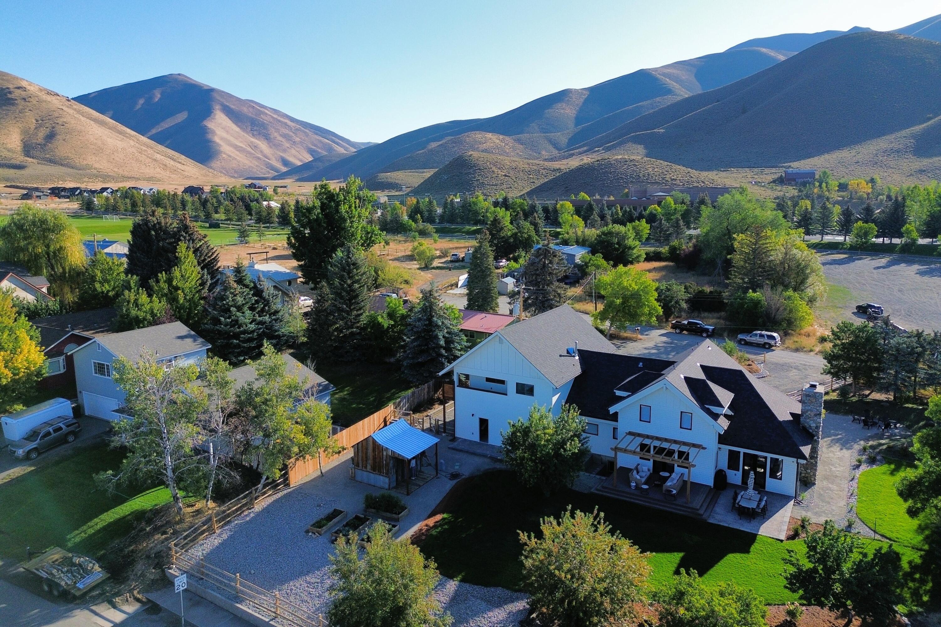 Hailey, Idaho 83333, United States, 5 Bedrooms Bedrooms, ,4 BathroomsBathrooms,Residential,Pending,212207
