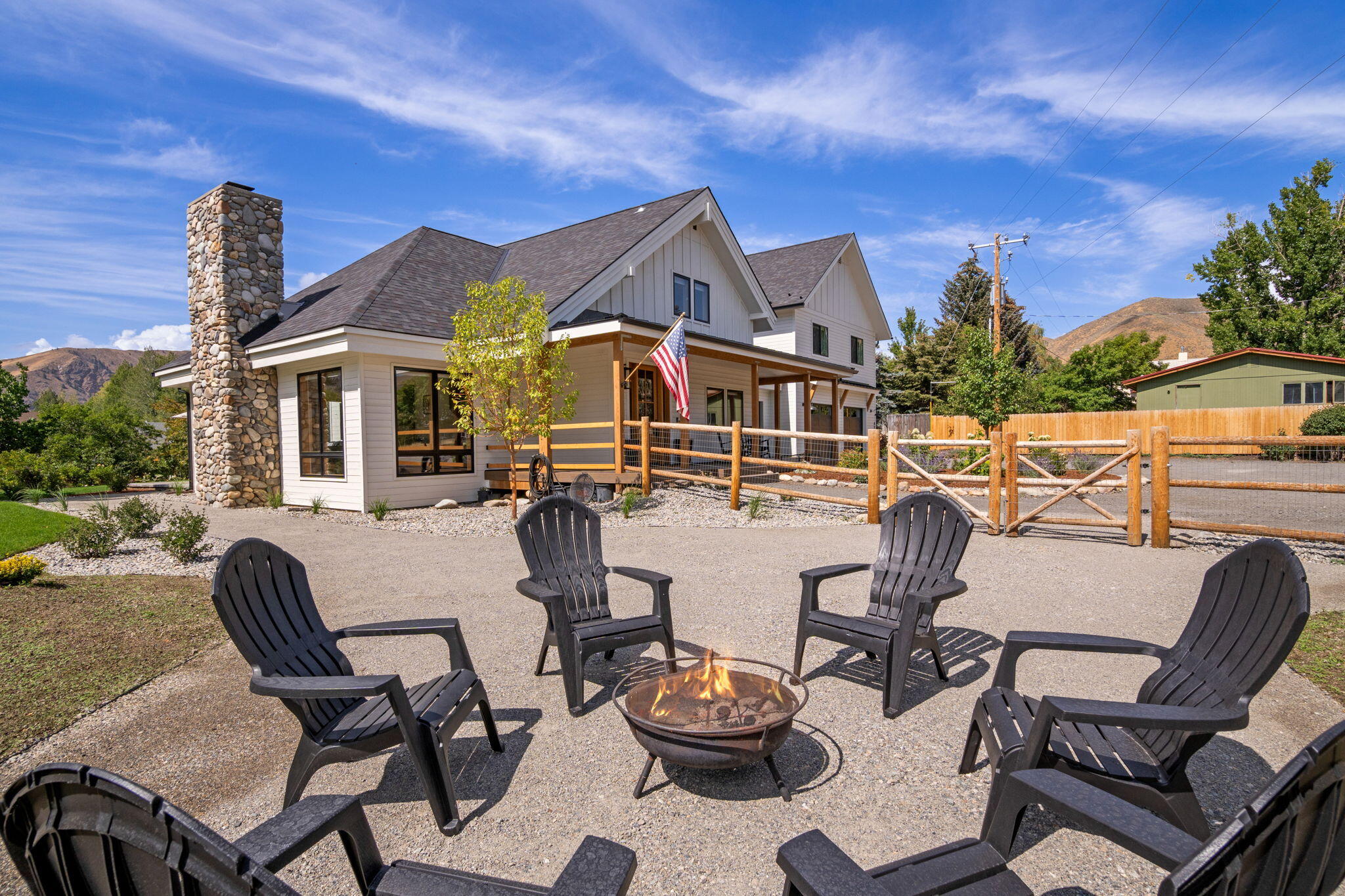 Hailey, Idaho 83333, United States, 5 Bedrooms Bedrooms, ,4 BathroomsBathrooms,Residential,Pending,212207