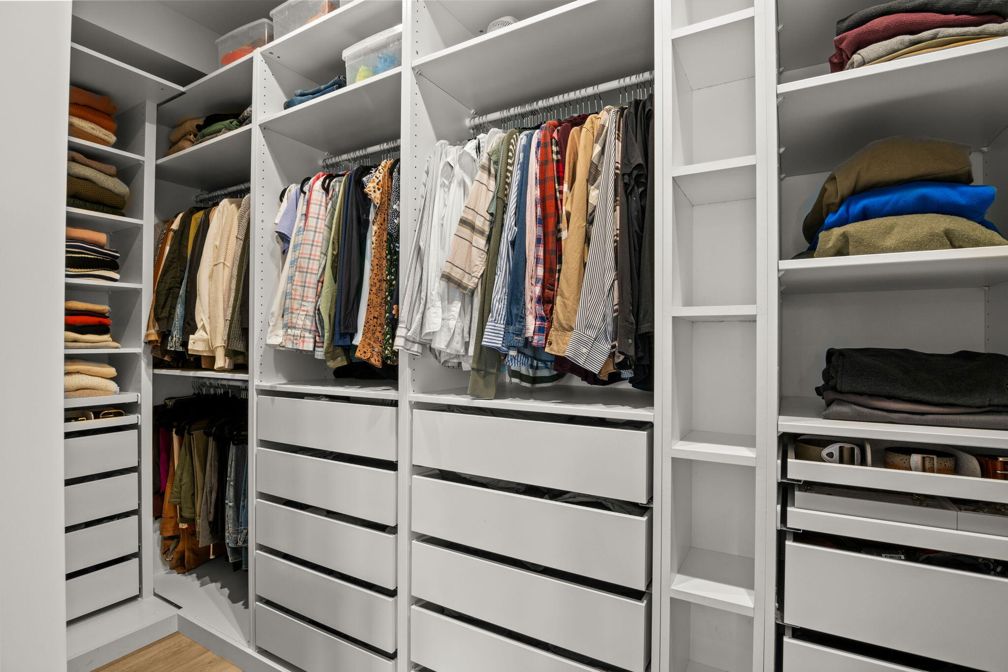 Hailey, Idaho 83333, United States, 5 Bedrooms Bedrooms, ,4 BathroomsBathrooms,Residential,Pending,212207