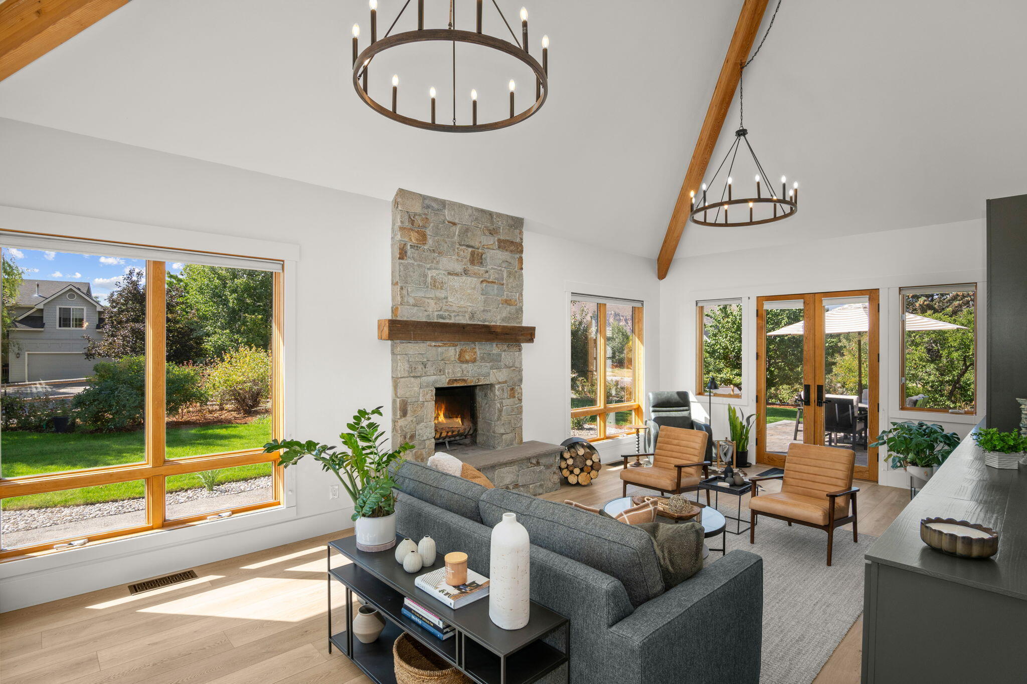 Hailey, Idaho 83333, United States, 5 Bedrooms Bedrooms, ,4 BathroomsBathrooms,Residential,Pending,212207