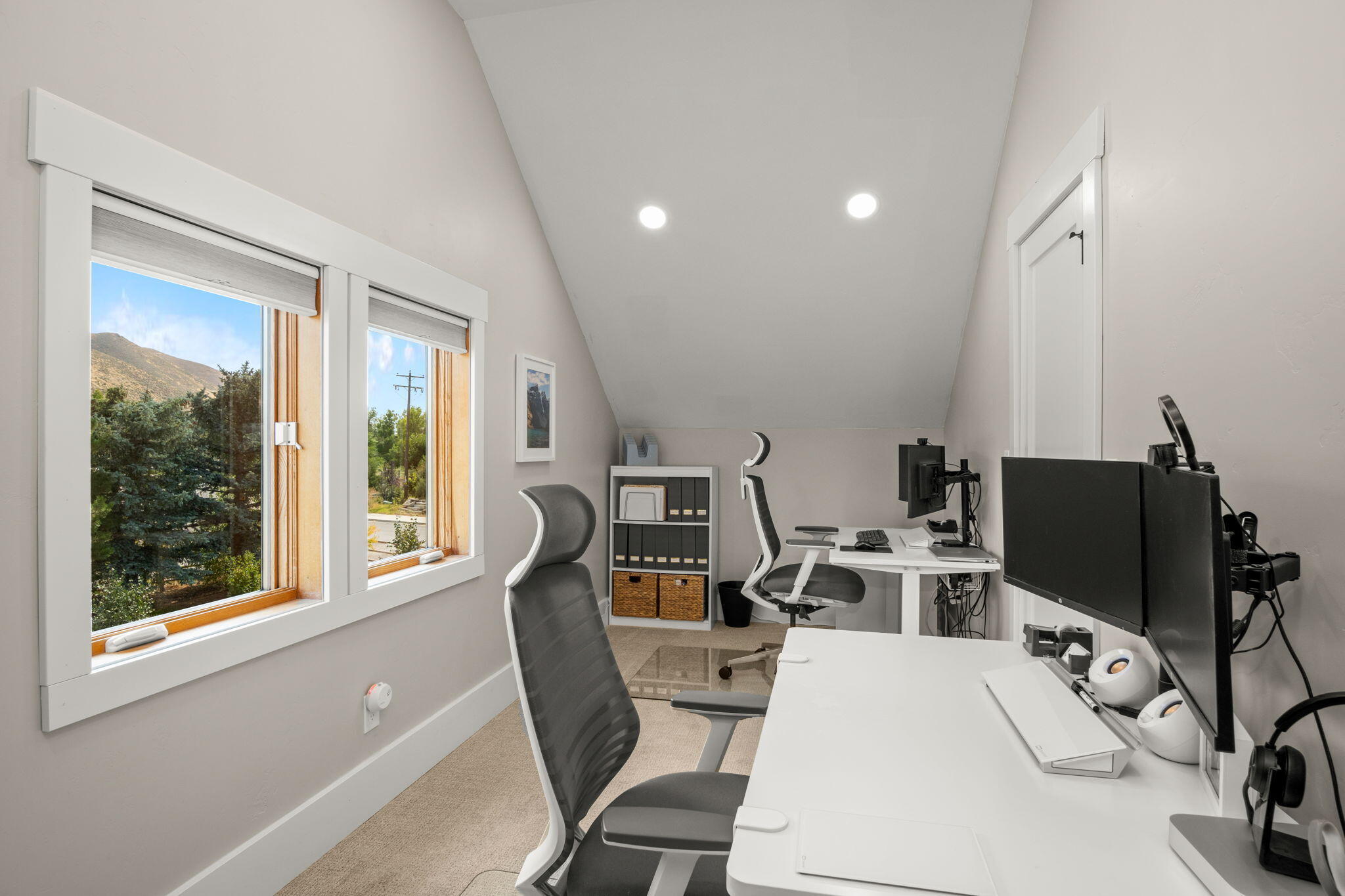 Hailey, Idaho 83333, United States, 5 Bedrooms Bedrooms, ,4 BathroomsBathrooms,Residential,Pending,212207