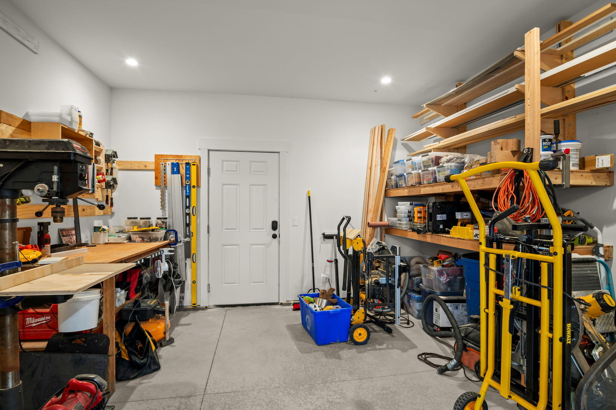 Hailey, Idaho 83333, United States, 5 Bedrooms Bedrooms, ,4 BathroomsBathrooms,Residential,Pending,212207