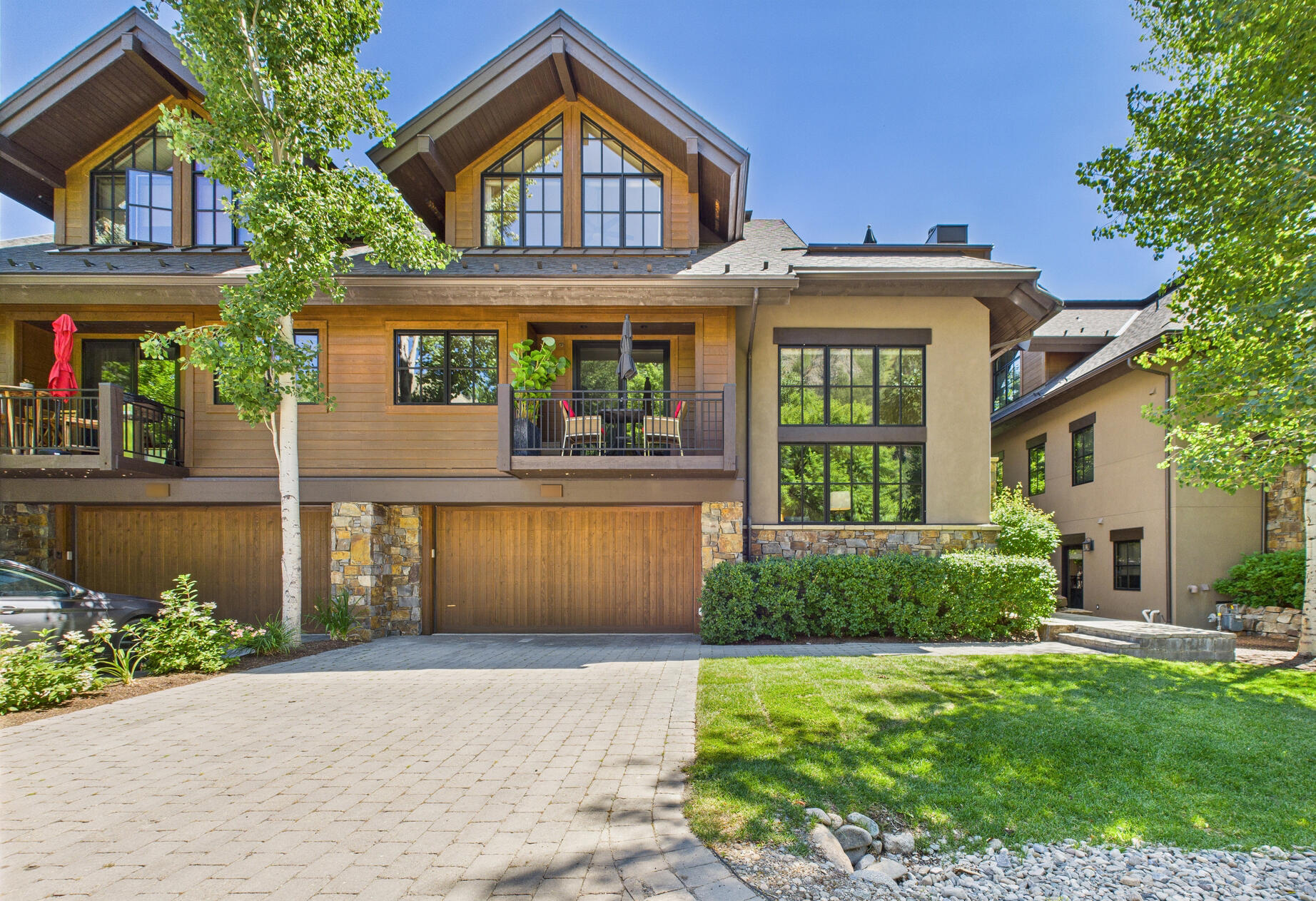 CAM03555G0-PR0091-STILL003