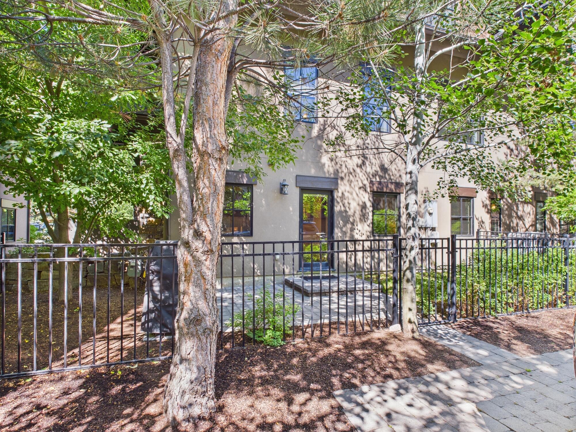 CAM03555G0-PR0090-STILL002