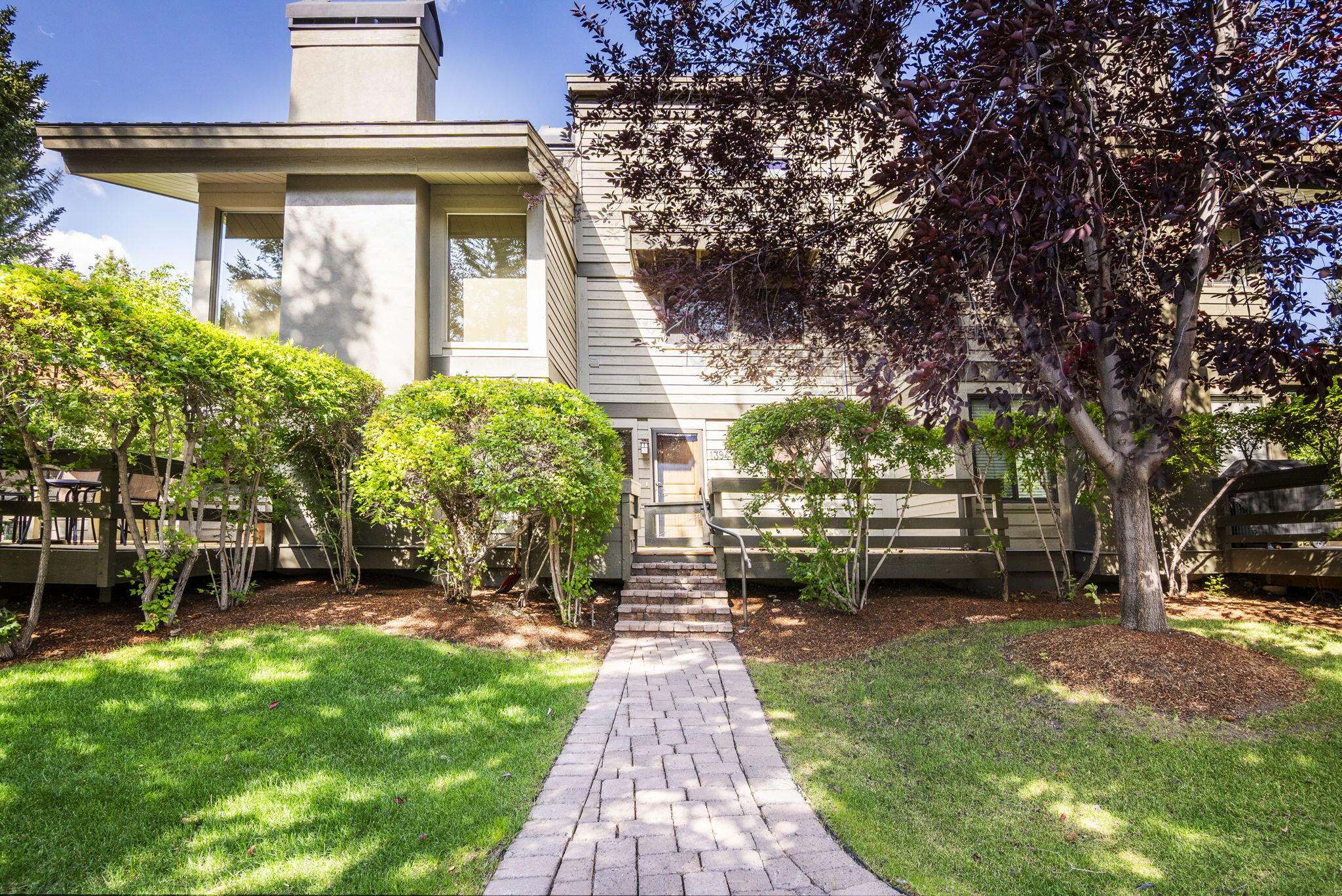 1394 Dollar Exterior