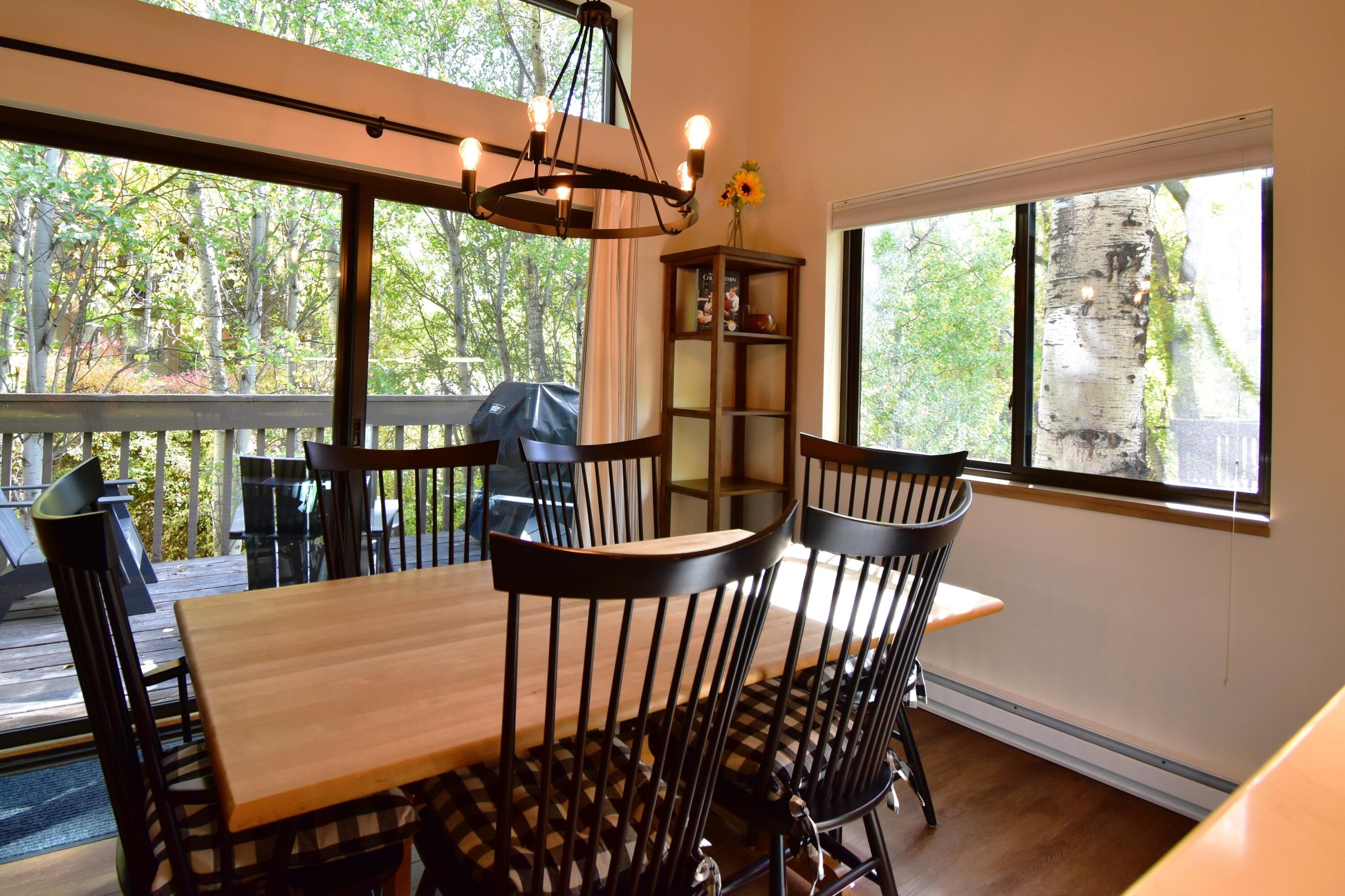 007_dining_area_2_425