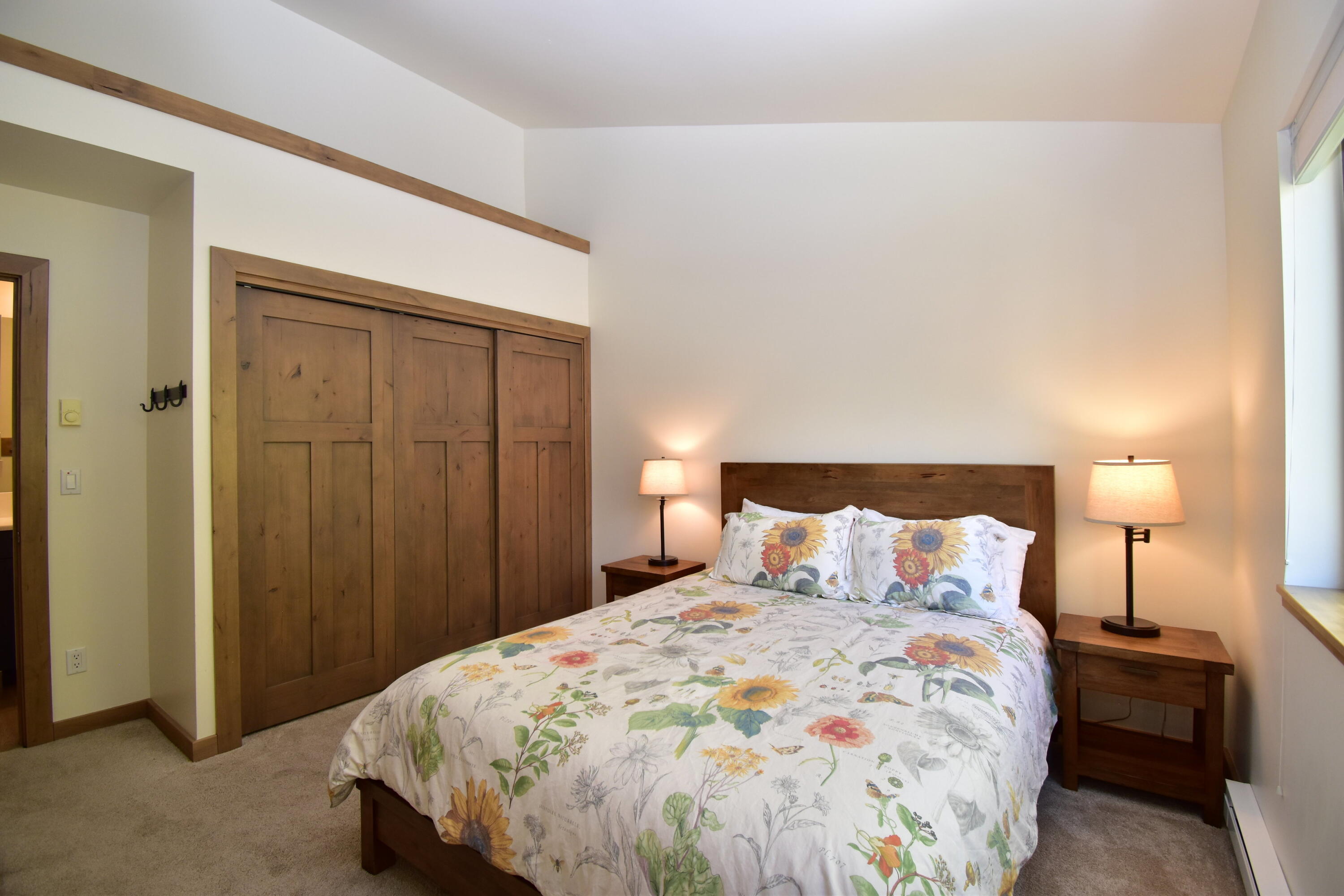 013_bedroom_first_floor_2_513