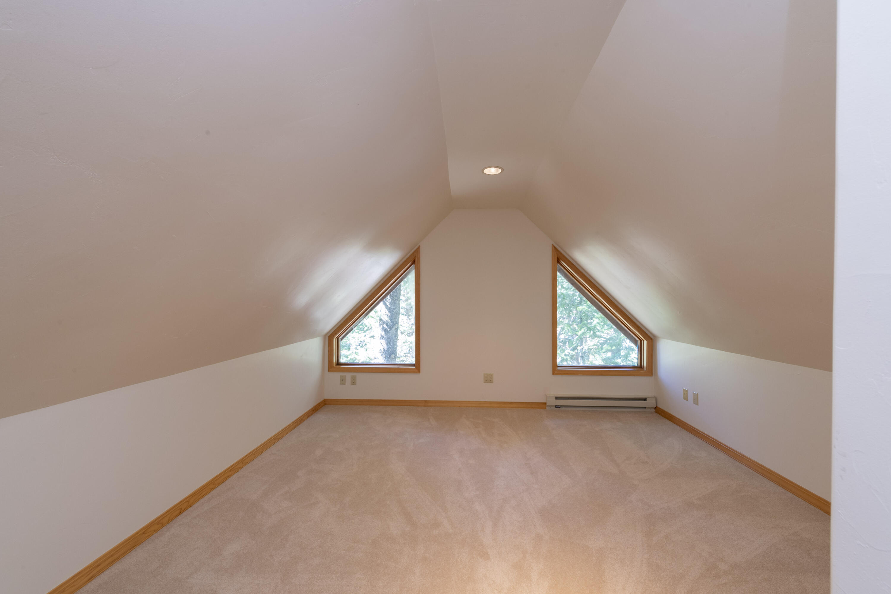 Blaine County, Idaho 83340, United States, 2 Bedrooms Bedrooms, ,2 BathroomsBathrooms,Residential,Pending,70152