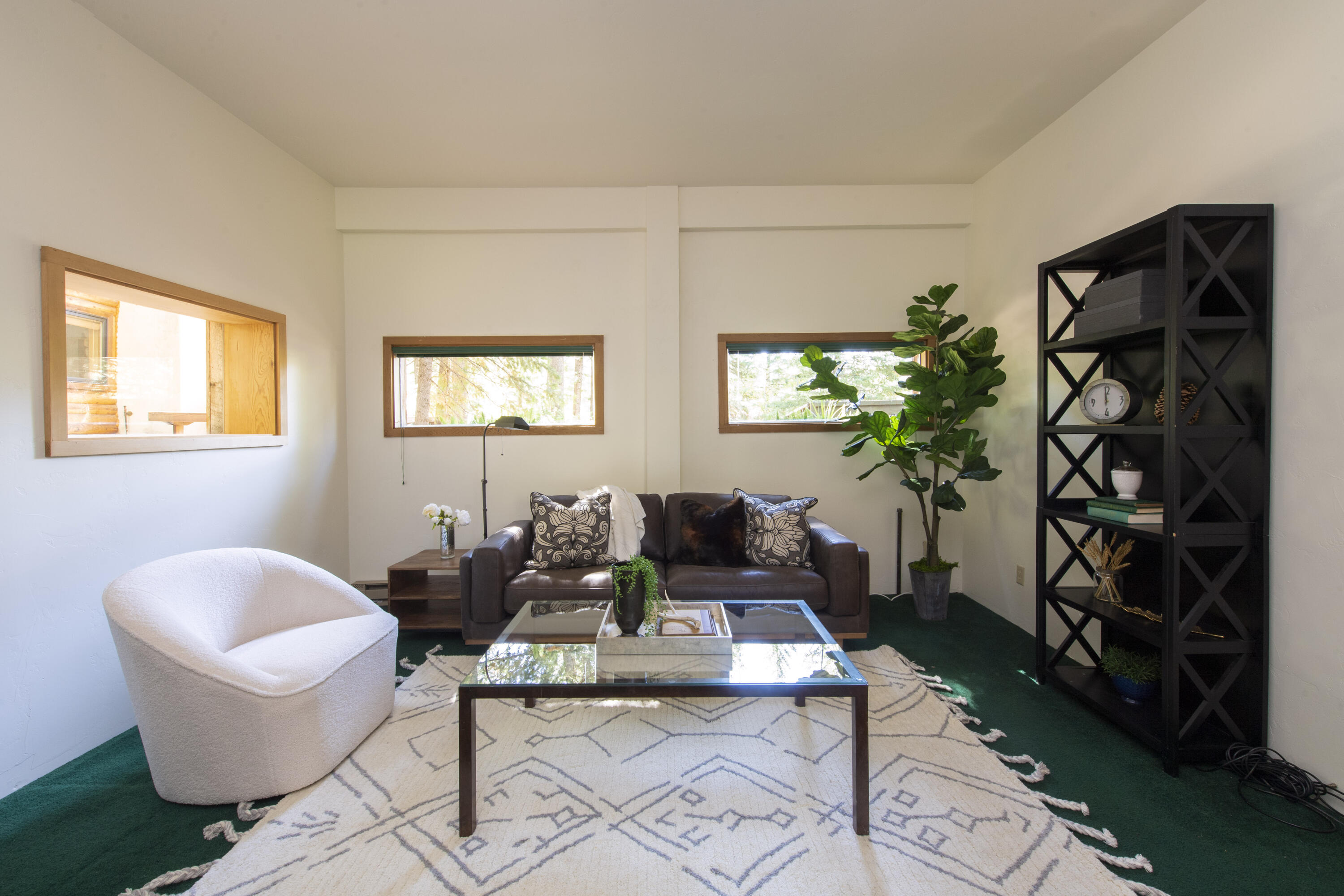 Blaine County, Idaho 83340, United States, 2 Bedrooms Bedrooms, ,2 BathroomsBathrooms,Residential,Pending,70152