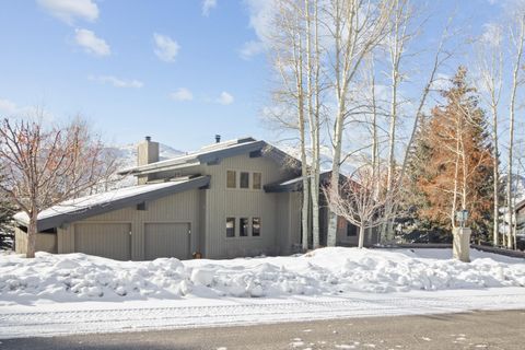 Photo of 117 Skyline Dr, Sun Valley, ID 83353 (MLS # 25-333985)