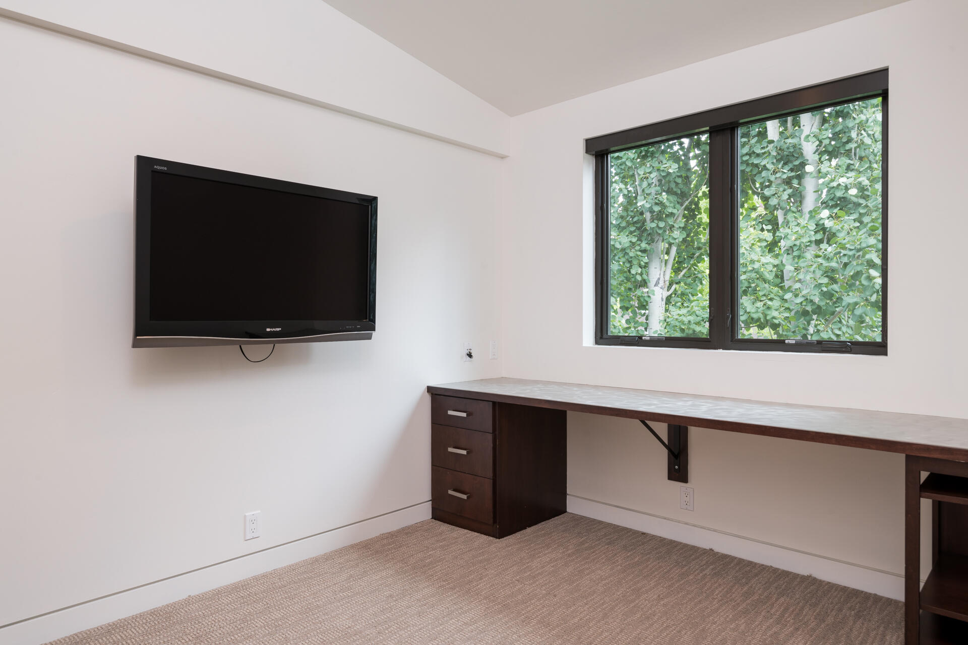 Ketchum, Idaho 83340, United States, 4 Bedrooms Bedrooms, ,3 BathroomsBathrooms,Residential,Pending,50635