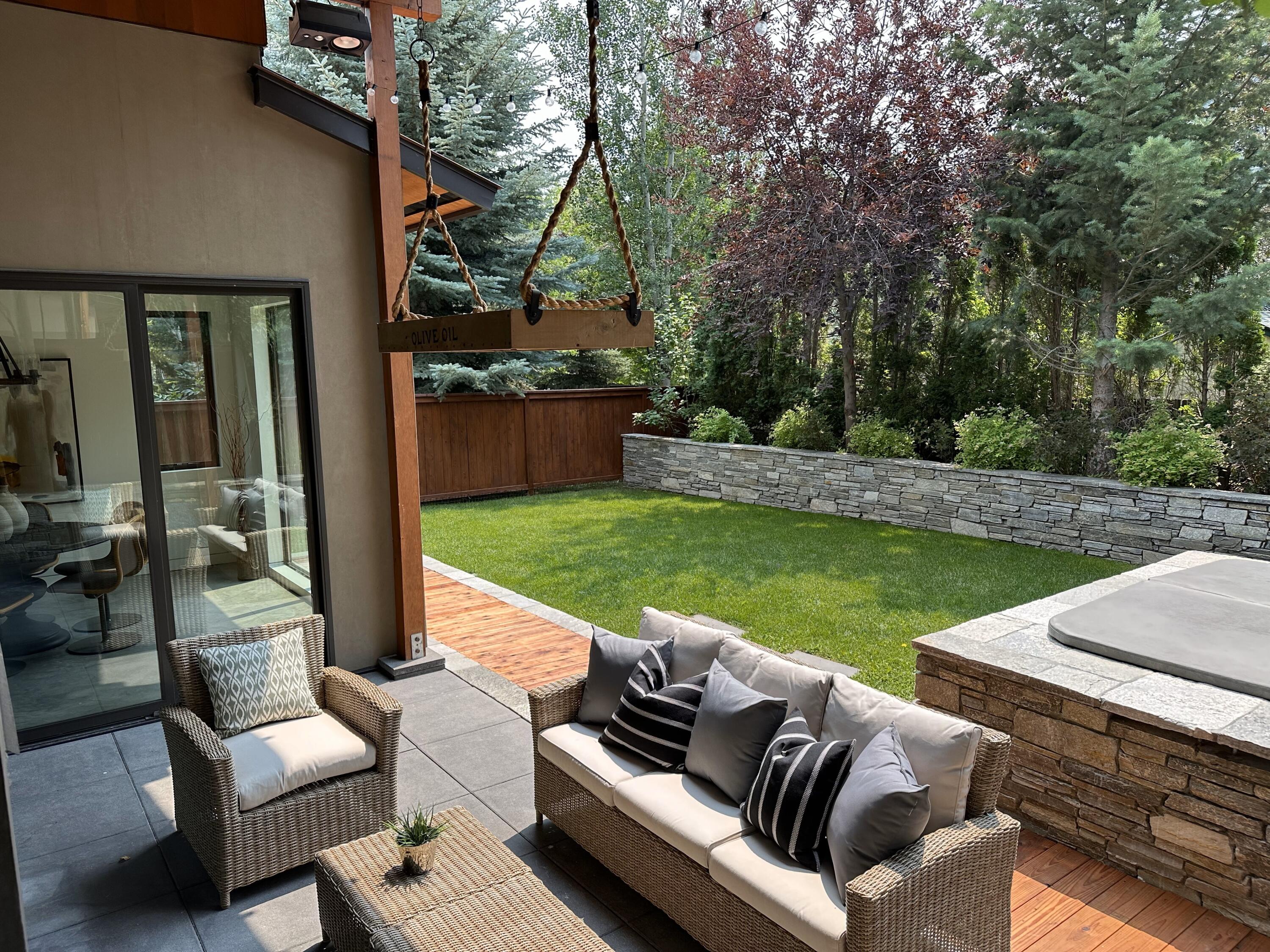 Ketchum, Idaho 83340, United States, 4 Bedrooms Bedrooms, ,3 BathroomsBathrooms,Residential,Pending,50635