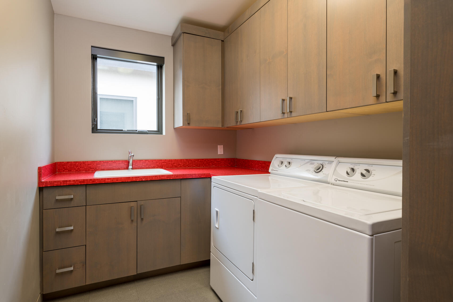 Ketchum, Idaho 83340, United States, 4 Bedrooms Bedrooms, ,3 BathroomsBathrooms,Residential,Pending,50635