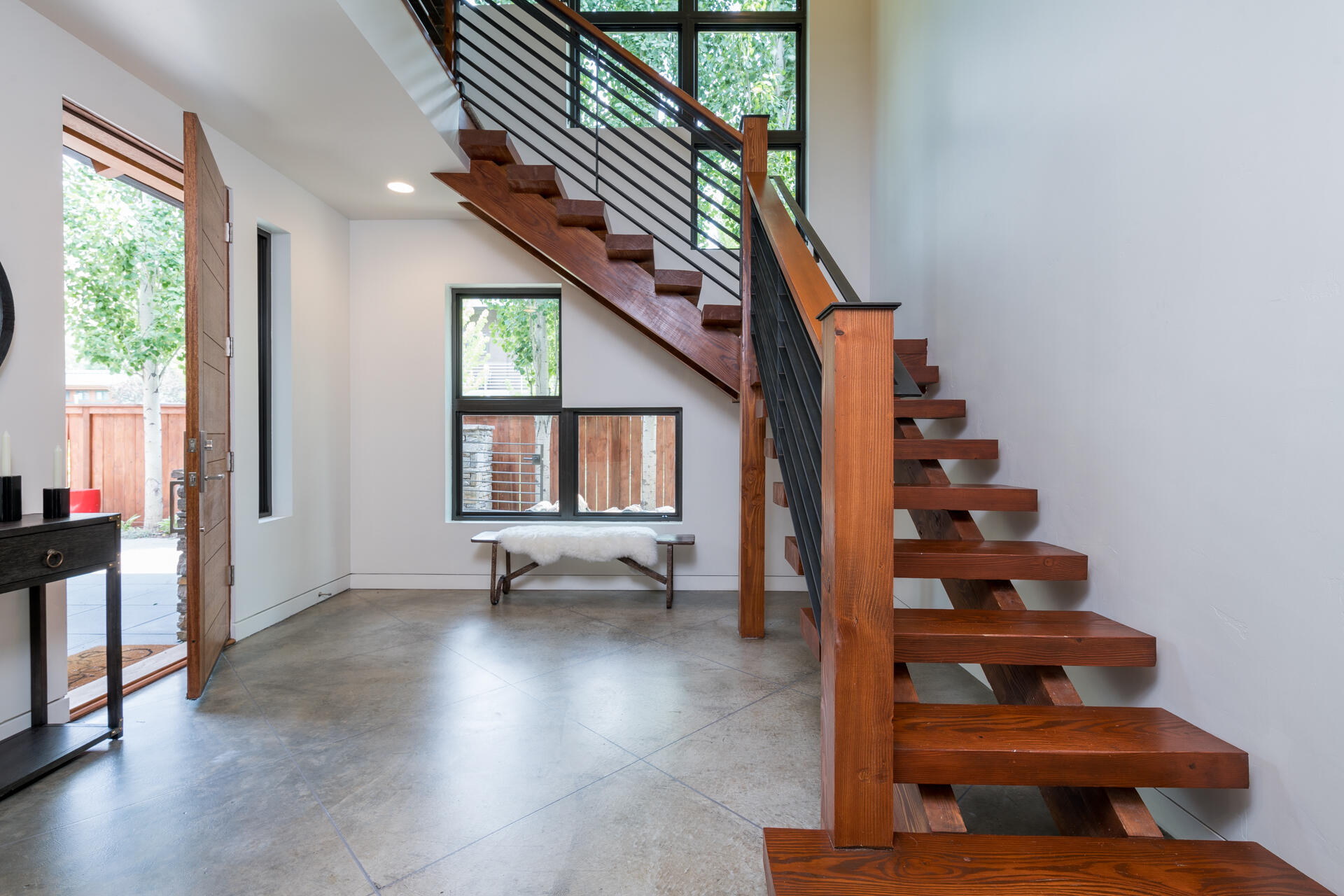 Ketchum, Idaho 83340, United States, 4 Bedrooms Bedrooms, ,3 BathroomsBathrooms,Residential,Pending,50635