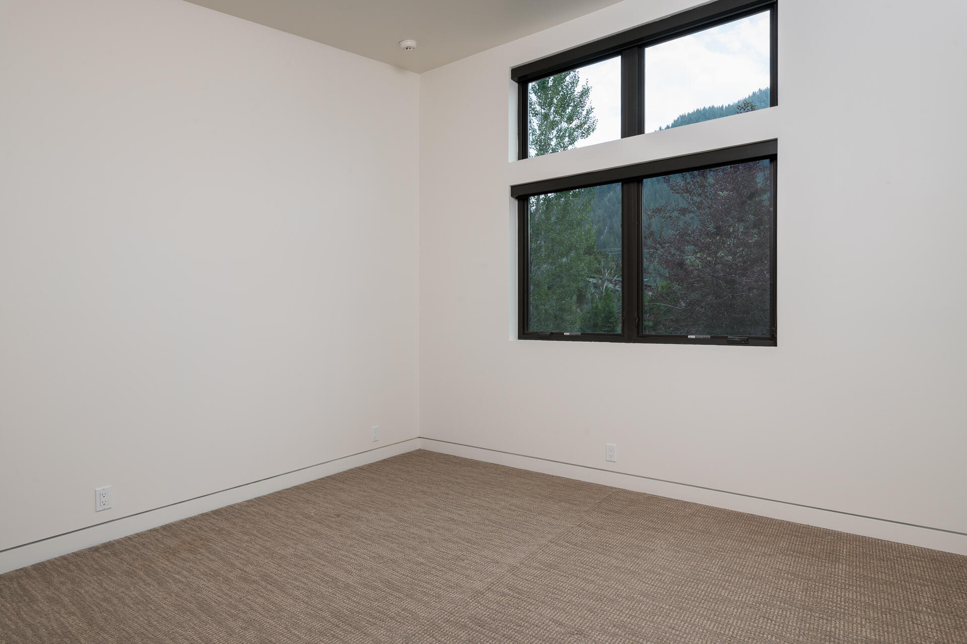 Ketchum, Idaho 83340, United States, 4 Bedrooms Bedrooms, ,3 BathroomsBathrooms,Residential,Pending,50635