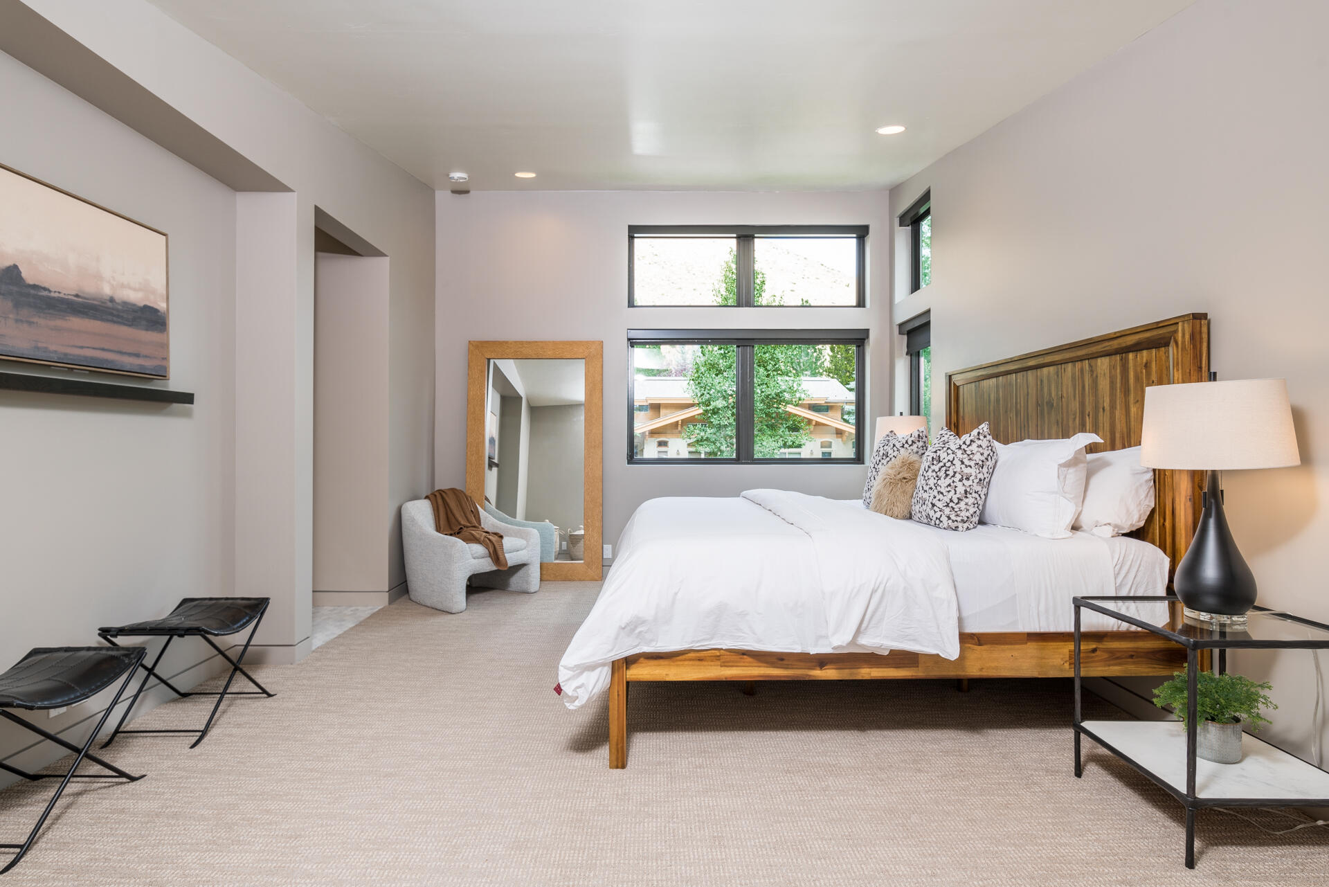 Ketchum, Idaho 83340, United States, 4 Bedrooms Bedrooms, ,3 BathroomsBathrooms,Residential,Pending,50635