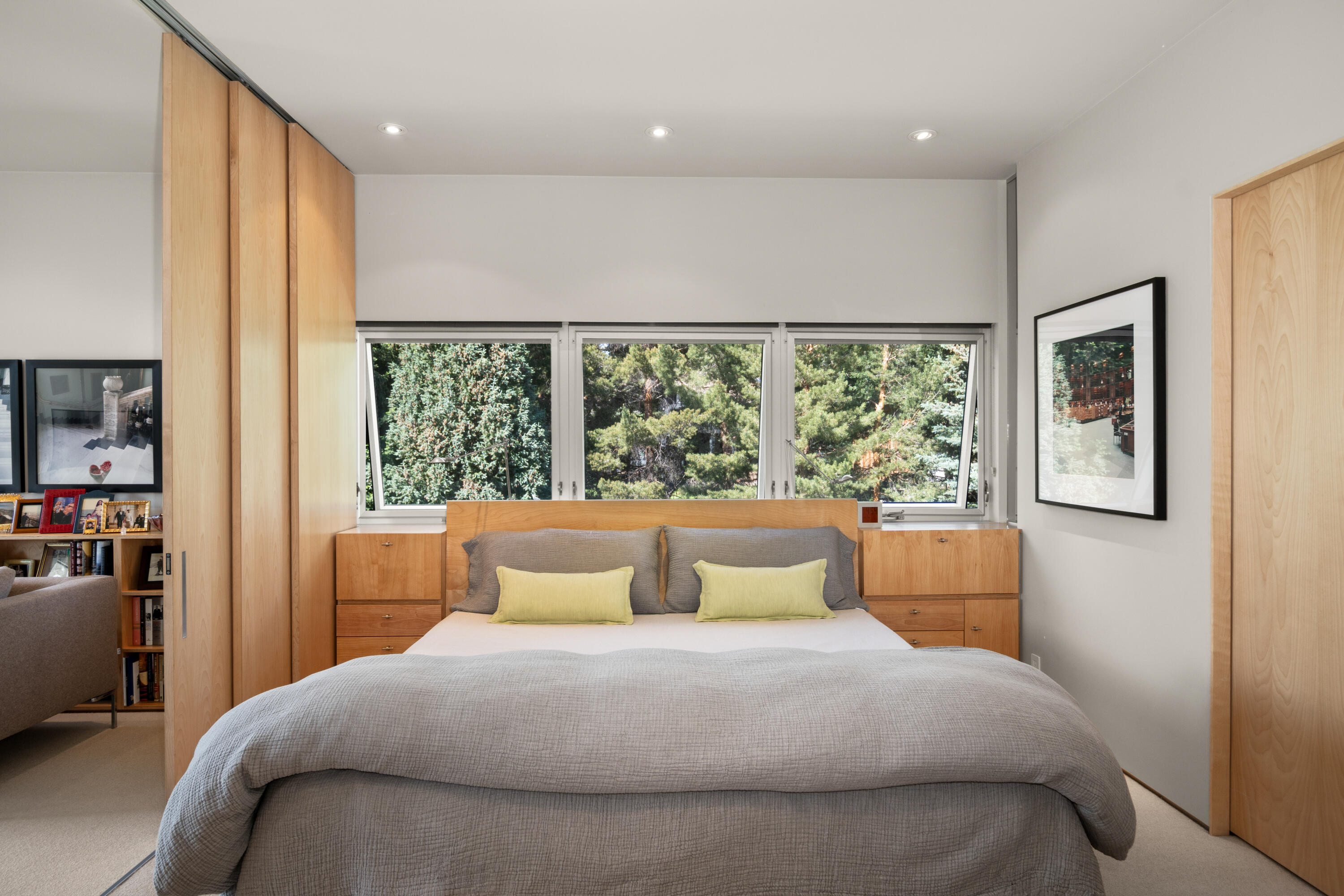 Primary (Bedroom 1)