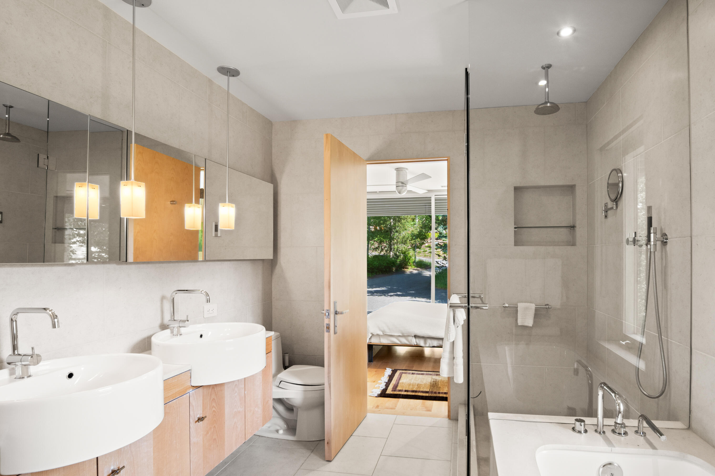 J/J Bathroom 4 and 5