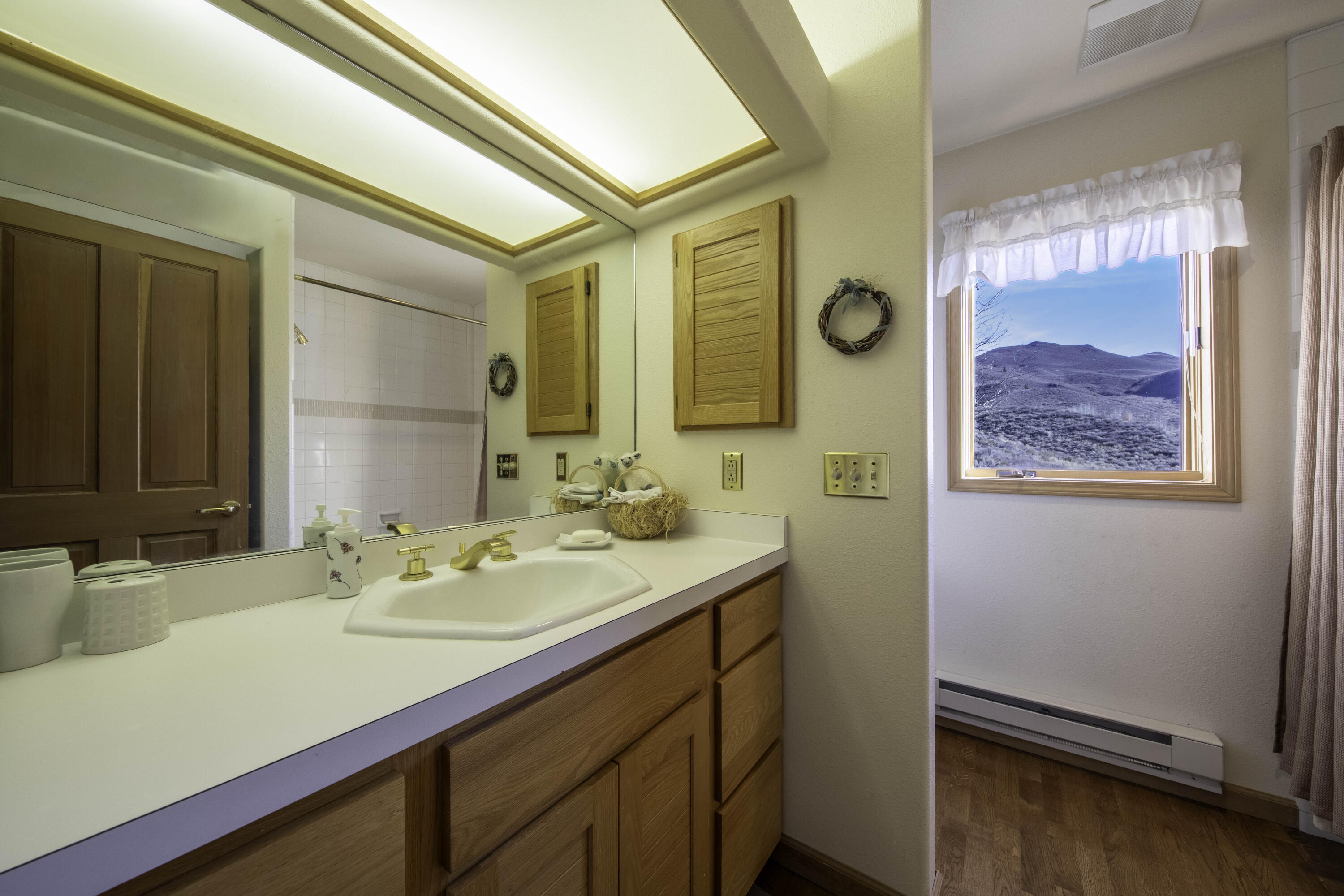 Bedroom 2 and 3 Bath