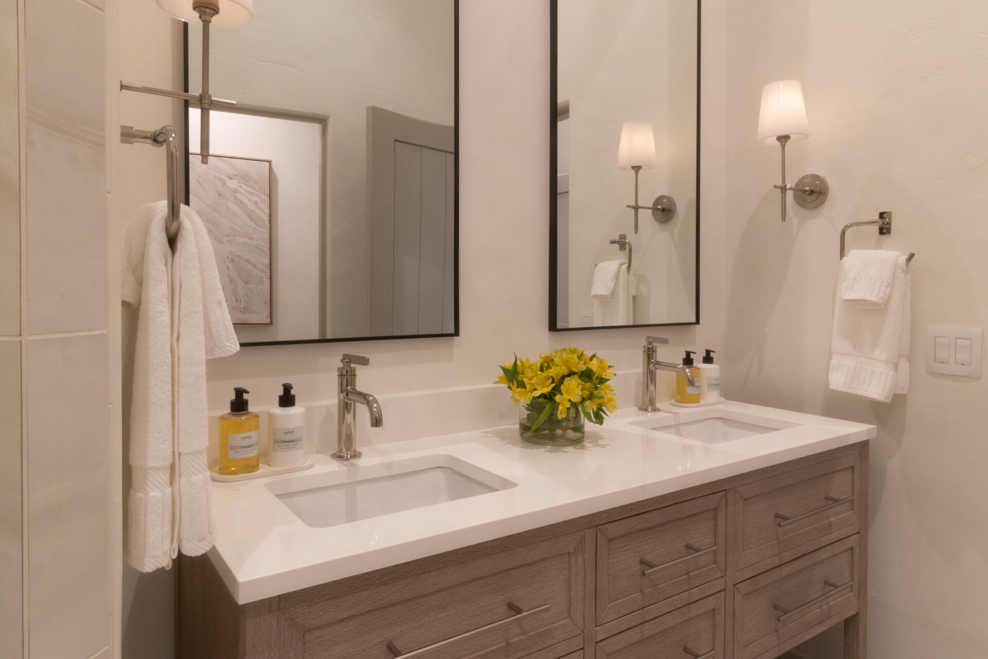 Blaine County, Idaho 83333, United States, 4 Bedrooms Bedrooms, ,5 BathroomsBathrooms,Residential,Active,165525