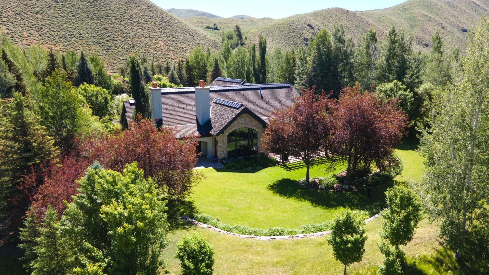 Blaine County, Idaho 83333, United States, 4 Bedrooms Bedrooms, ,5 BathroomsBathrooms,Residential,Active,165525