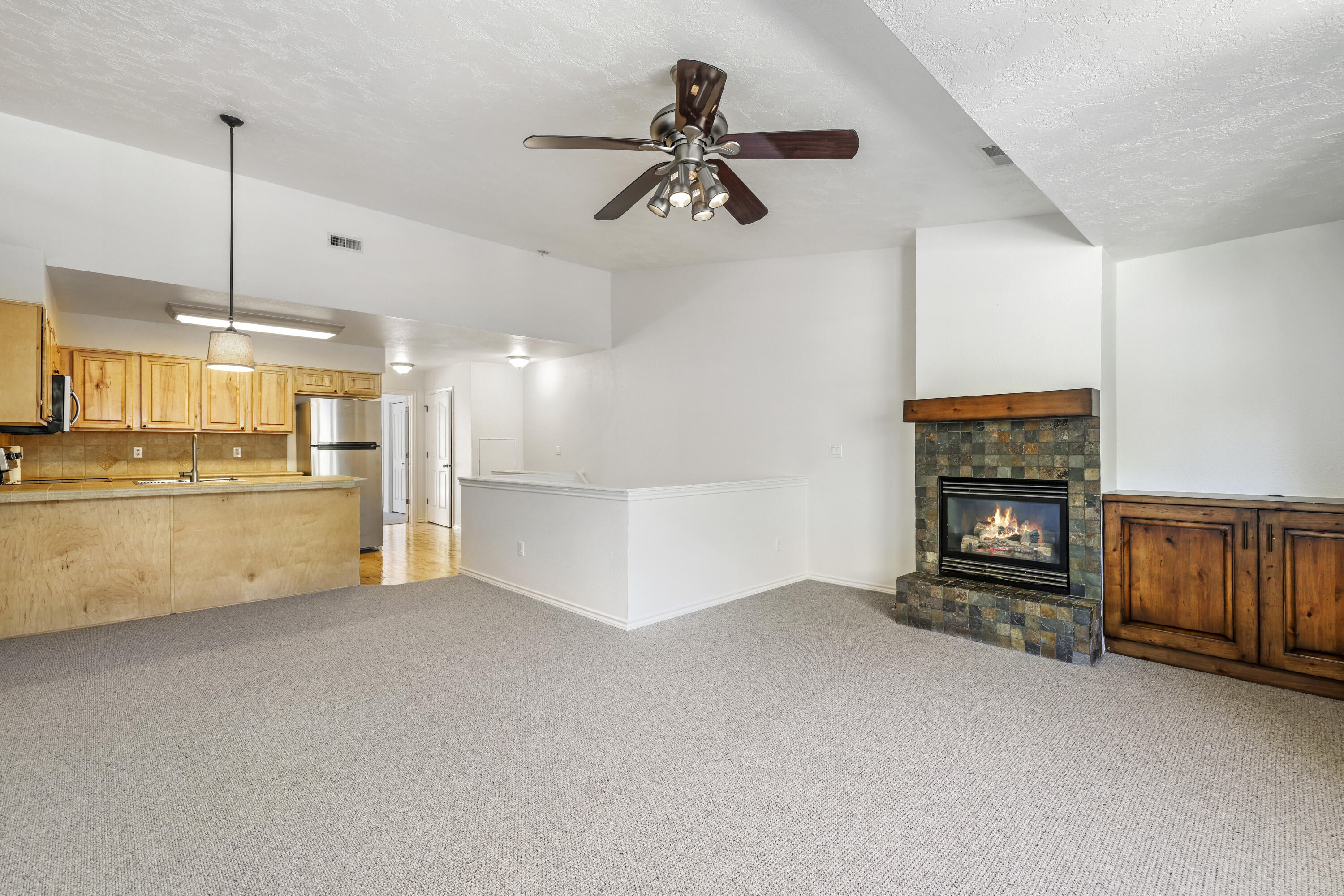 Hailey, Idaho 83333, United States, 2 Bedrooms Bedrooms, ,2 BathroomsBathrooms,Residential,Pending,56138