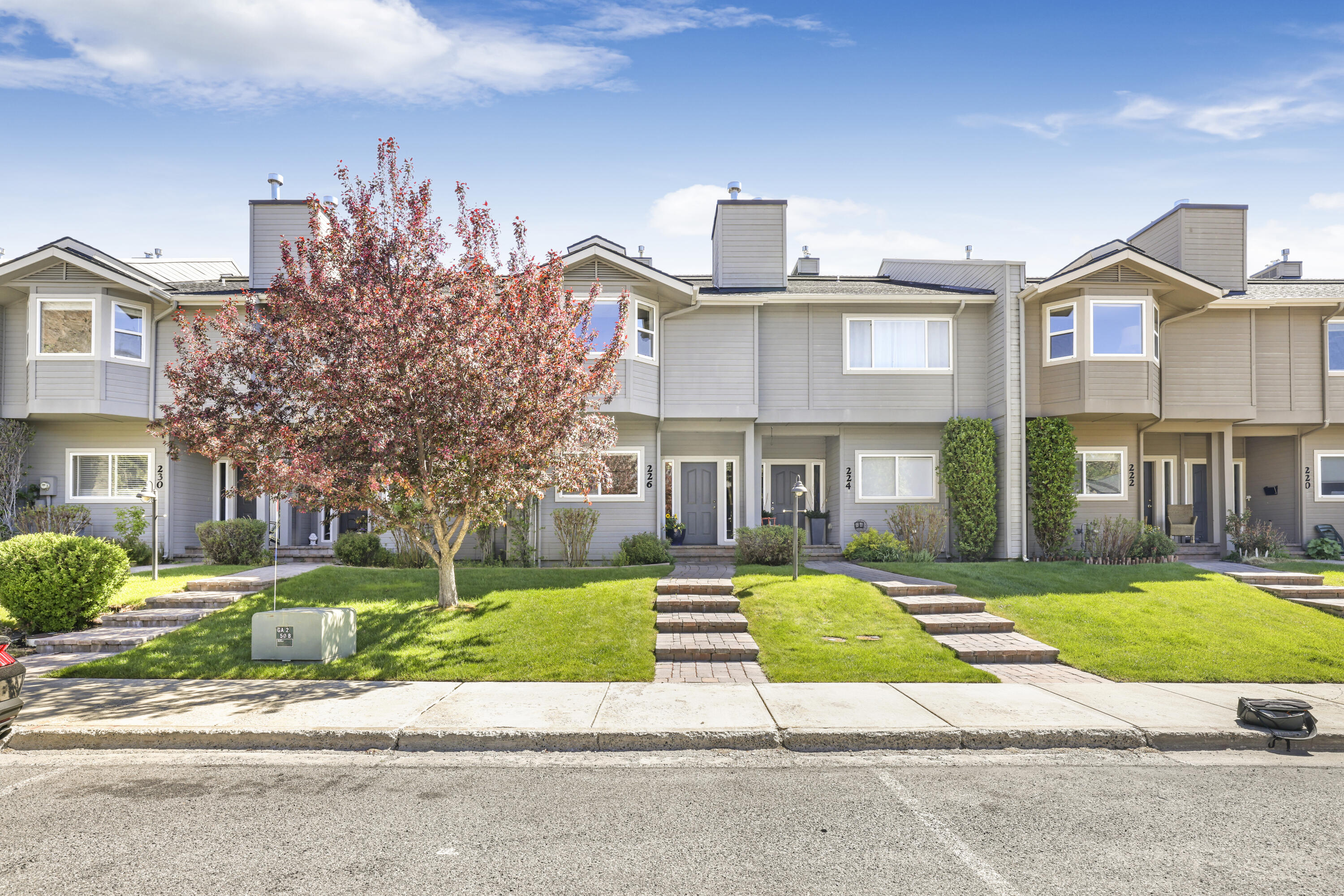 Hailey, Idaho 83333, United States, 2 Bedrooms Bedrooms, ,2 BathroomsBathrooms,Residential,Pending,56138