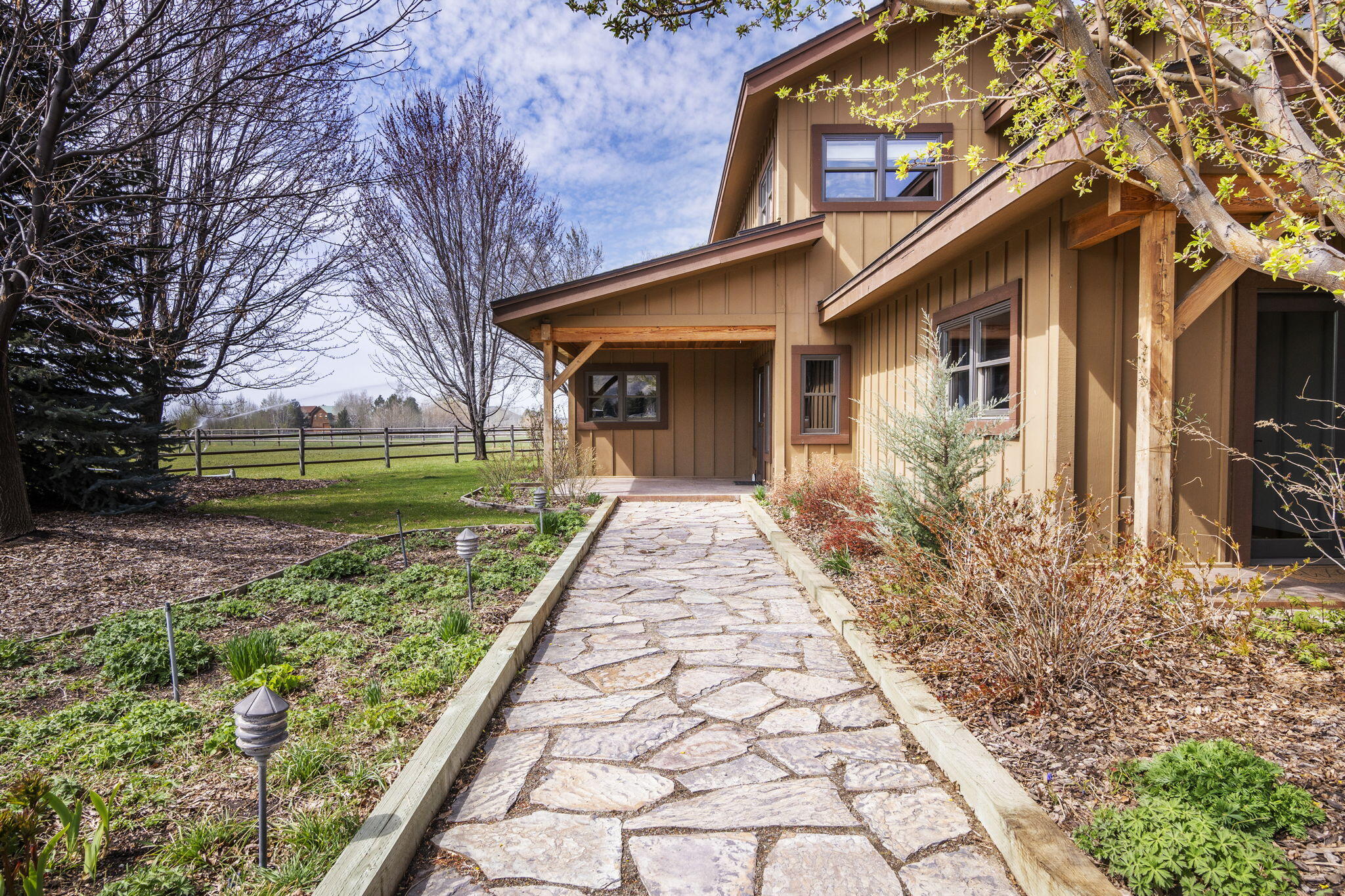 40-web-or-mls-113-Equus-05