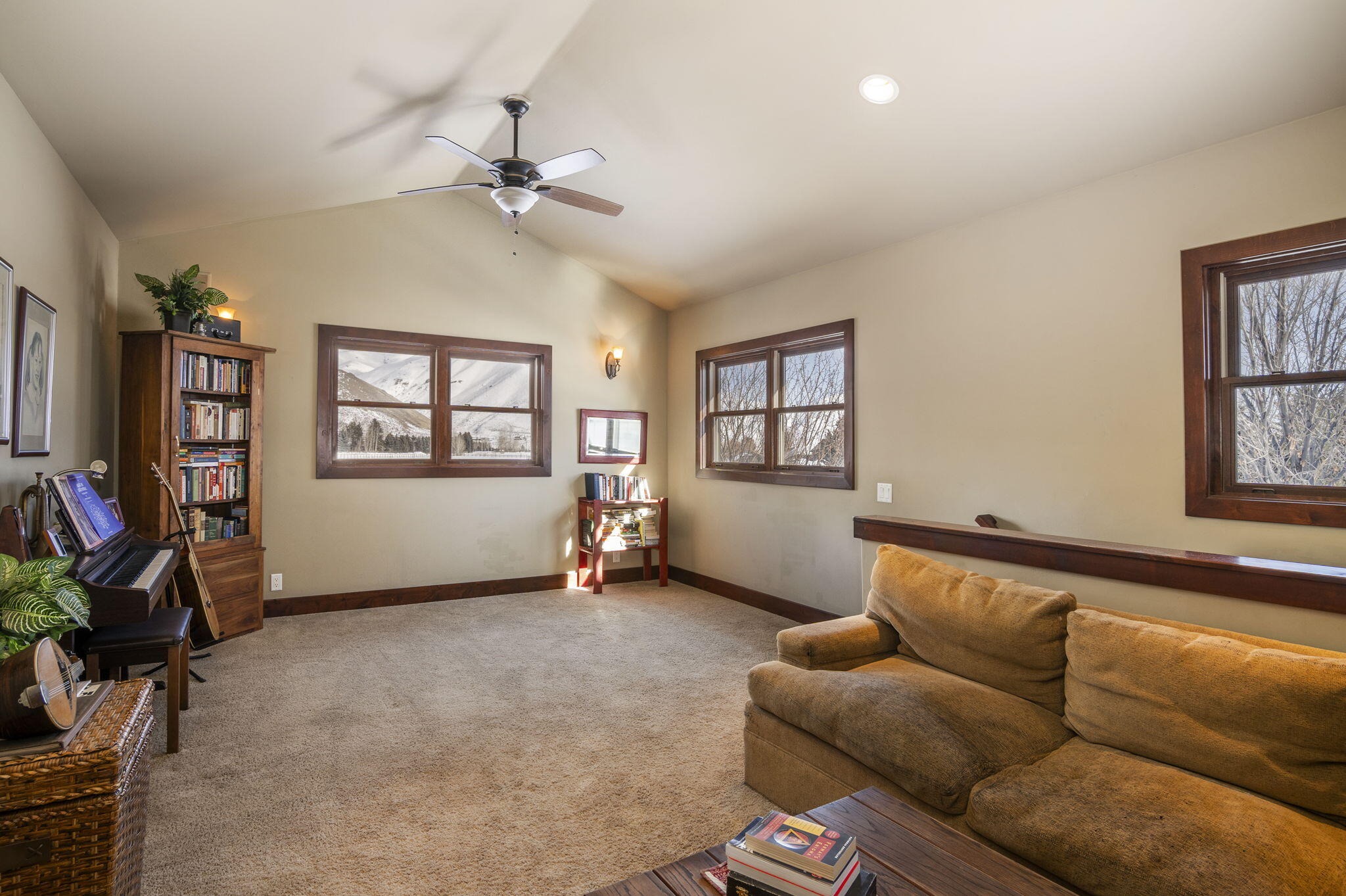 20-web-or-mls-113-Equus-Loop-19