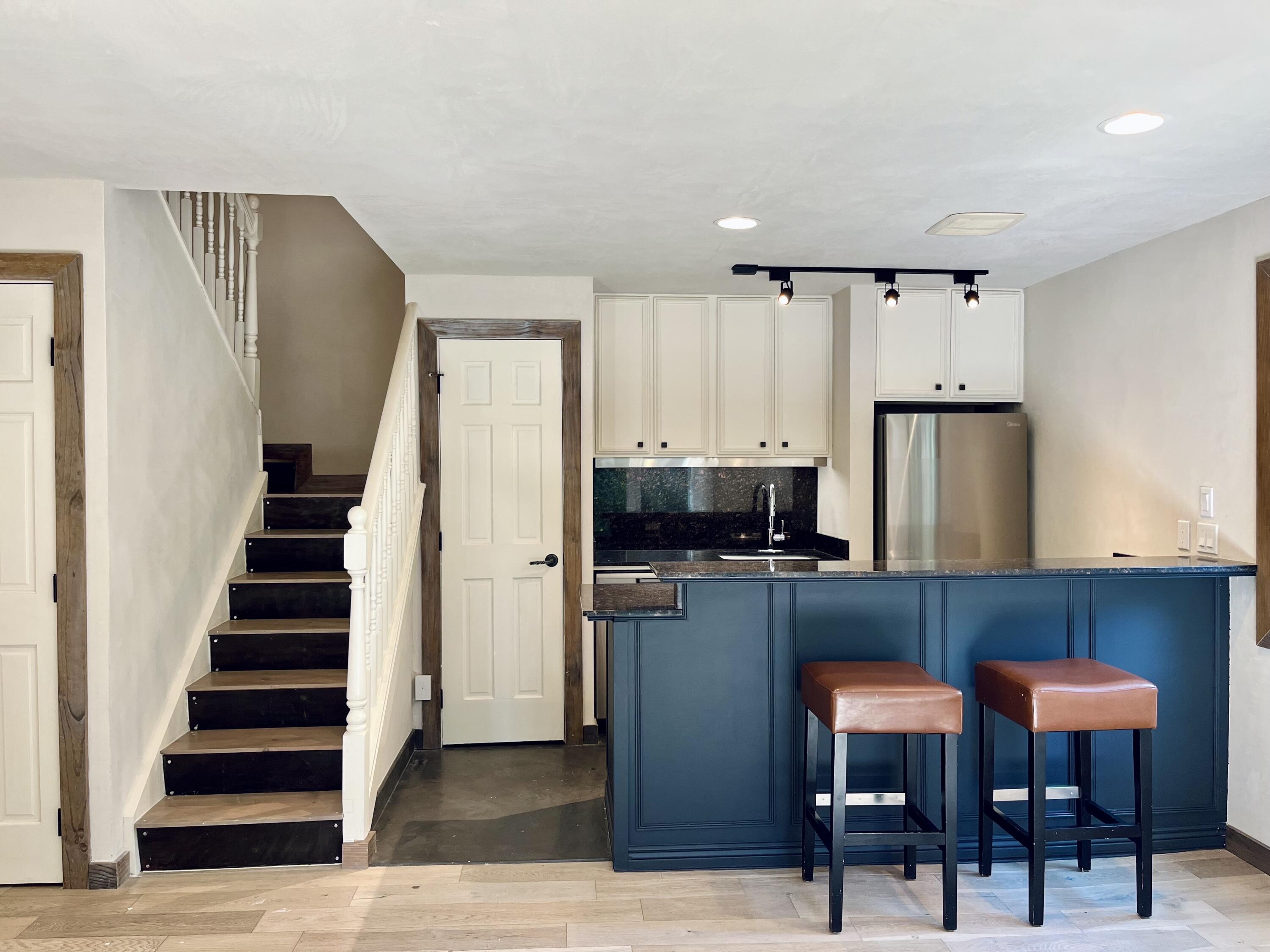 Stainless Steel Kitchen Appliances with