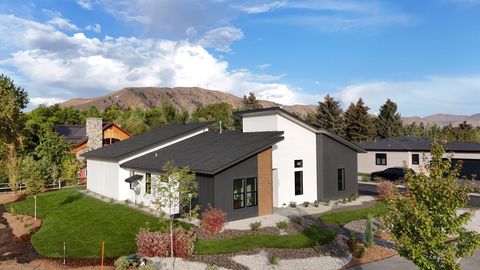Photo of 111 San Badger Dr, Hailey, ID 83333 (MLS # 25-333678)