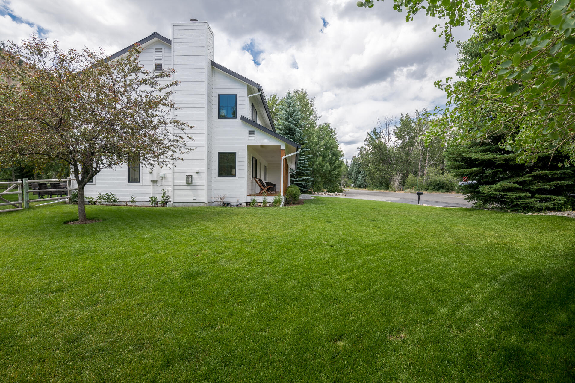 811 Angela Dr, Hailey, Idaho image 4