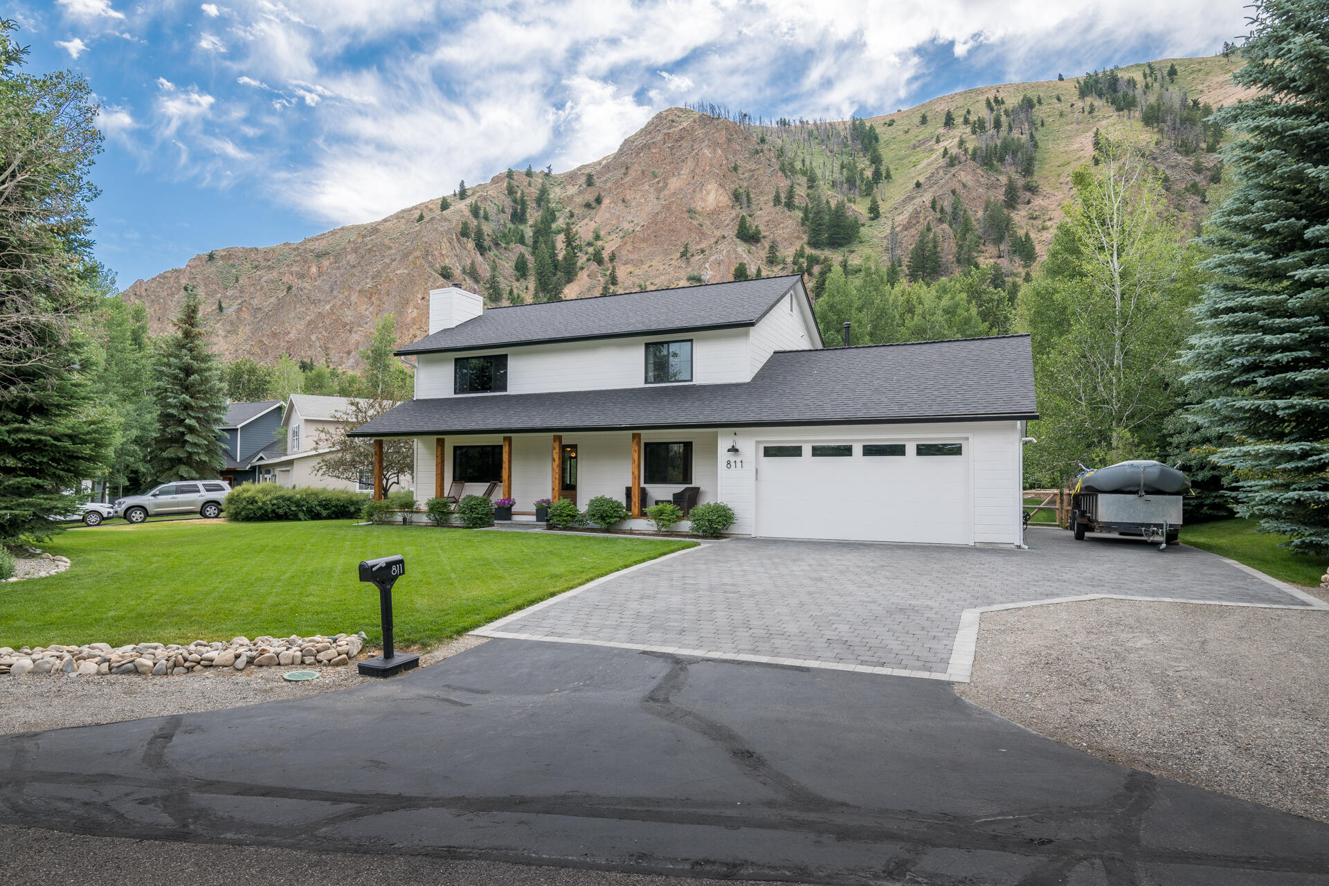811 Angela Dr, Hailey, Idaho image 2