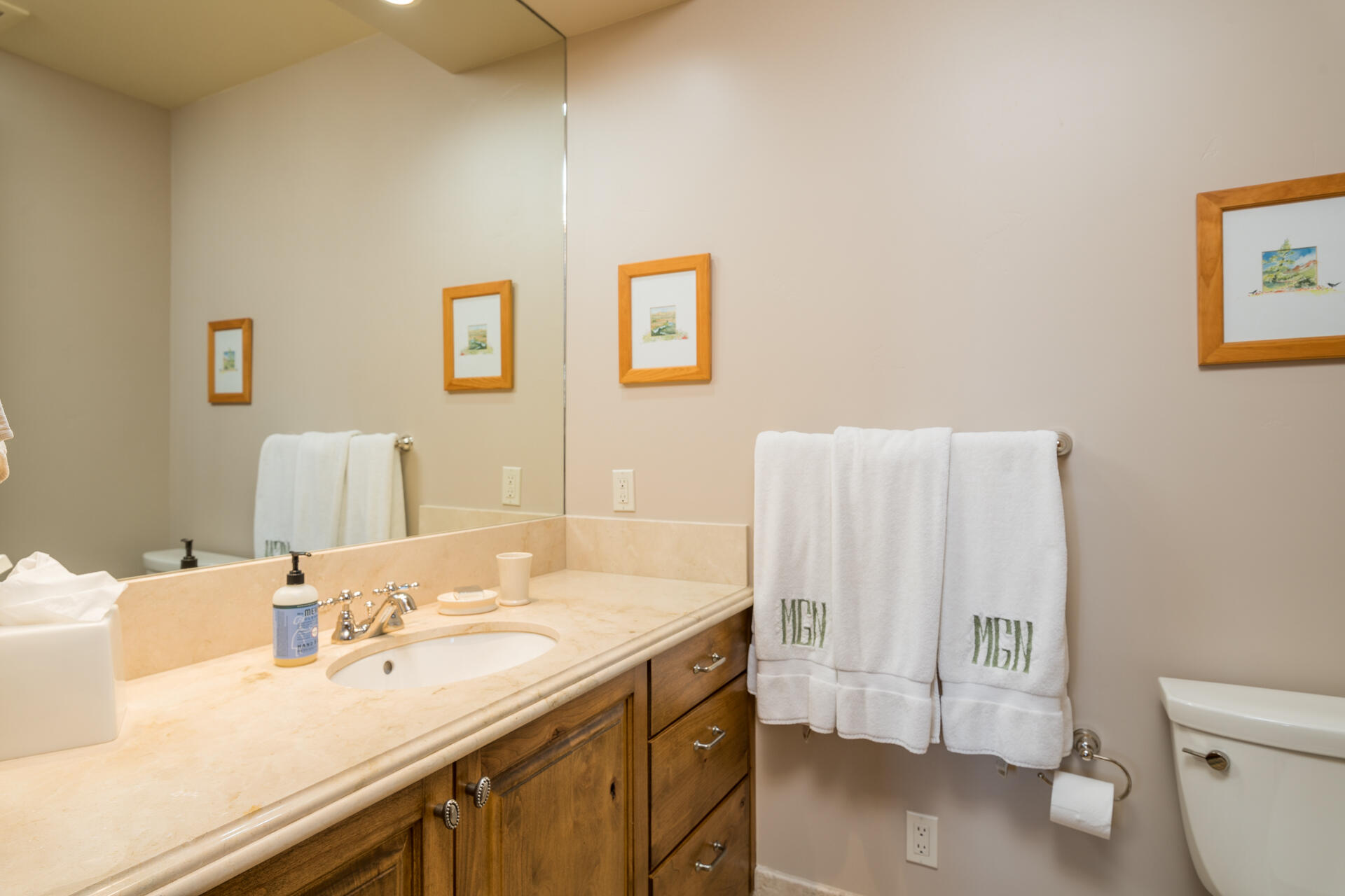 Blaine County, Idaho 83333, United States, 5 Bedrooms Bedrooms, ,6 BathroomsBathrooms,Residential,Pending,68411