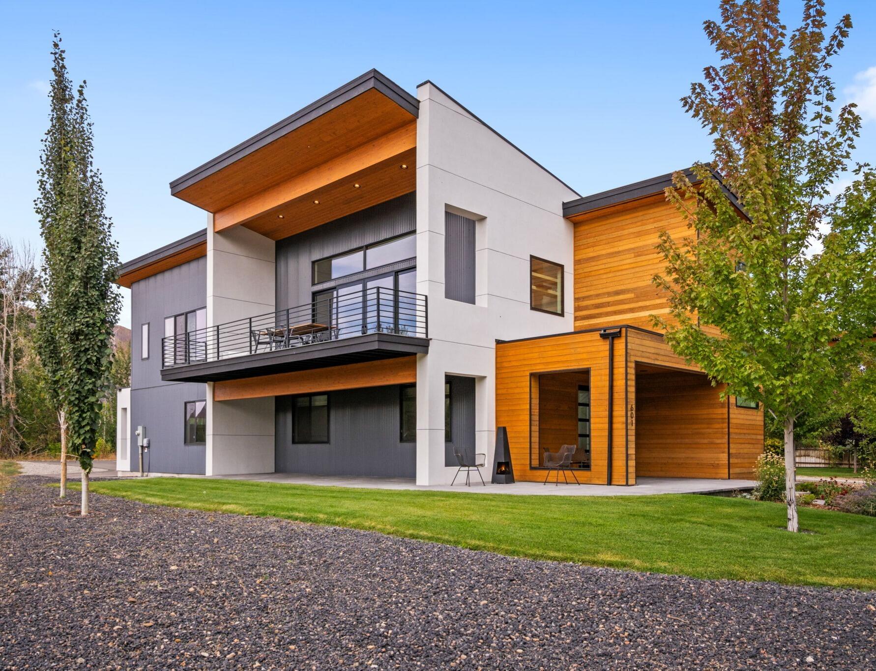 Hailey, Idaho 83333, United States, 3 Bedrooms Bedrooms, ,3 BathroomsBathrooms,Residential,Active,217108