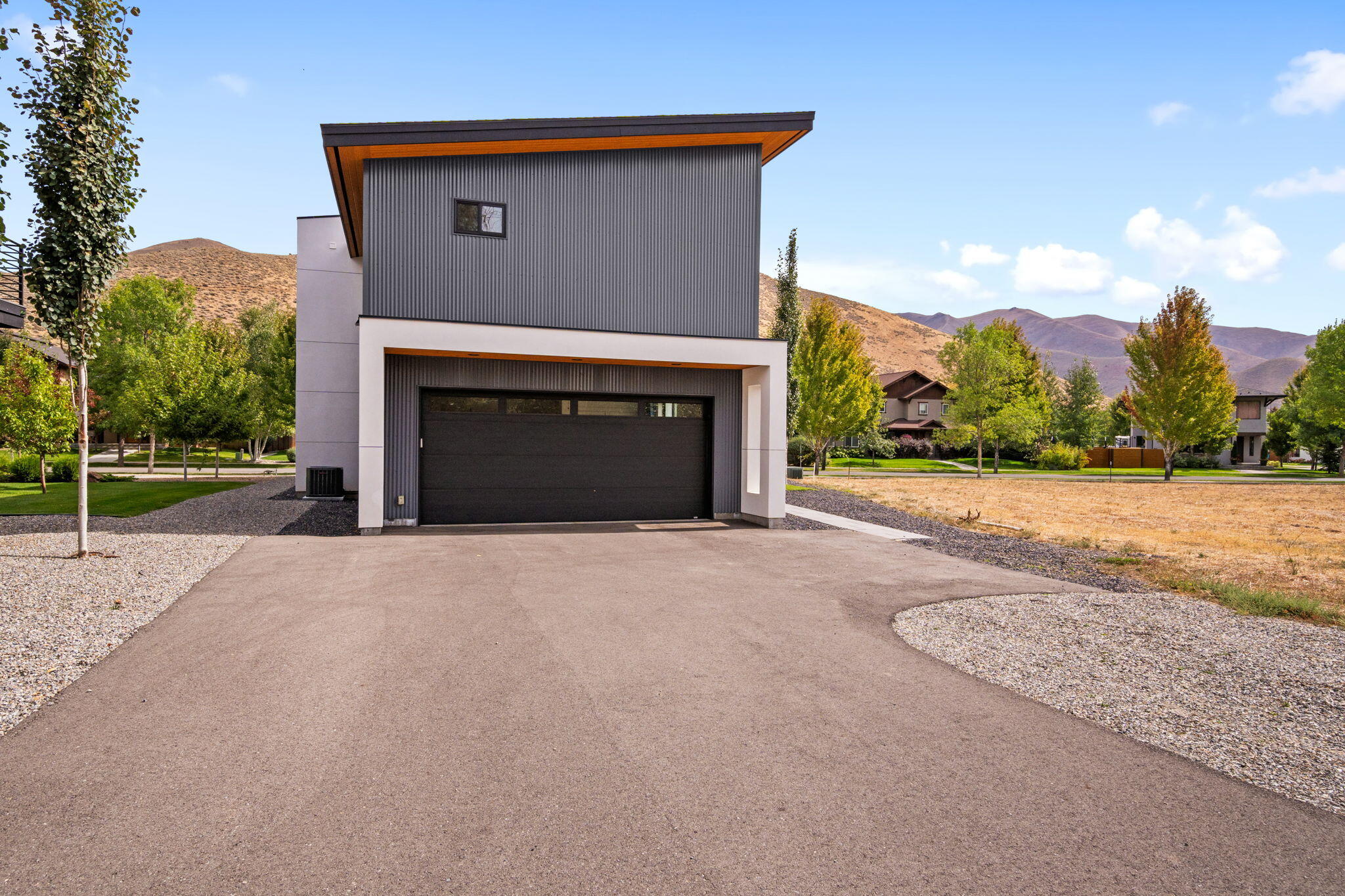 Hailey, Idaho 83333, United States, 3 Bedrooms Bedrooms, ,3 BathroomsBathrooms,Residential,Active,217108