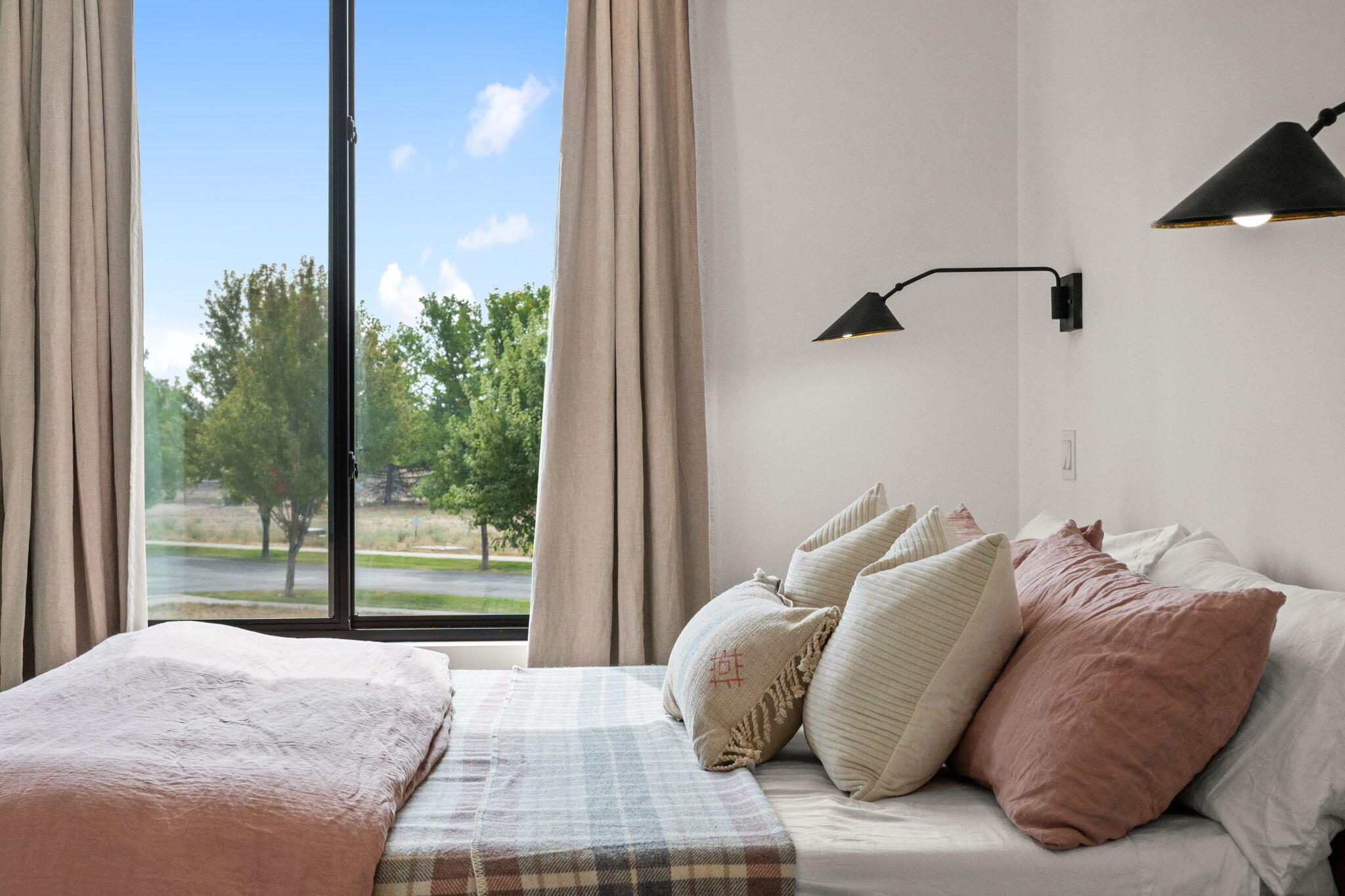 Hailey, Idaho 83333, United States, 3 Bedrooms Bedrooms, ,3 BathroomsBathrooms,Residential,Active,217108