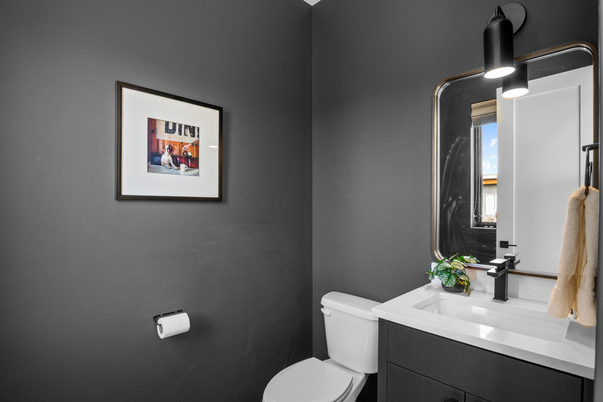 Hailey, Idaho 83333, United States, 3 Bedrooms Bedrooms, ,3 BathroomsBathrooms,Residential,Active,217108