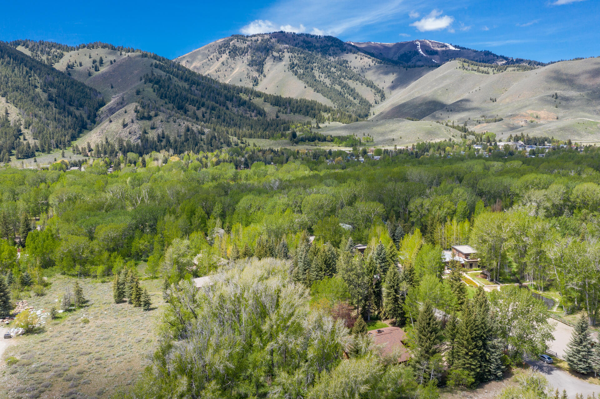 Blaine County, Idaho 83333, United States, 3 Bedrooms Bedrooms, ,2 BathroomsBathrooms,Residential,Active,92816