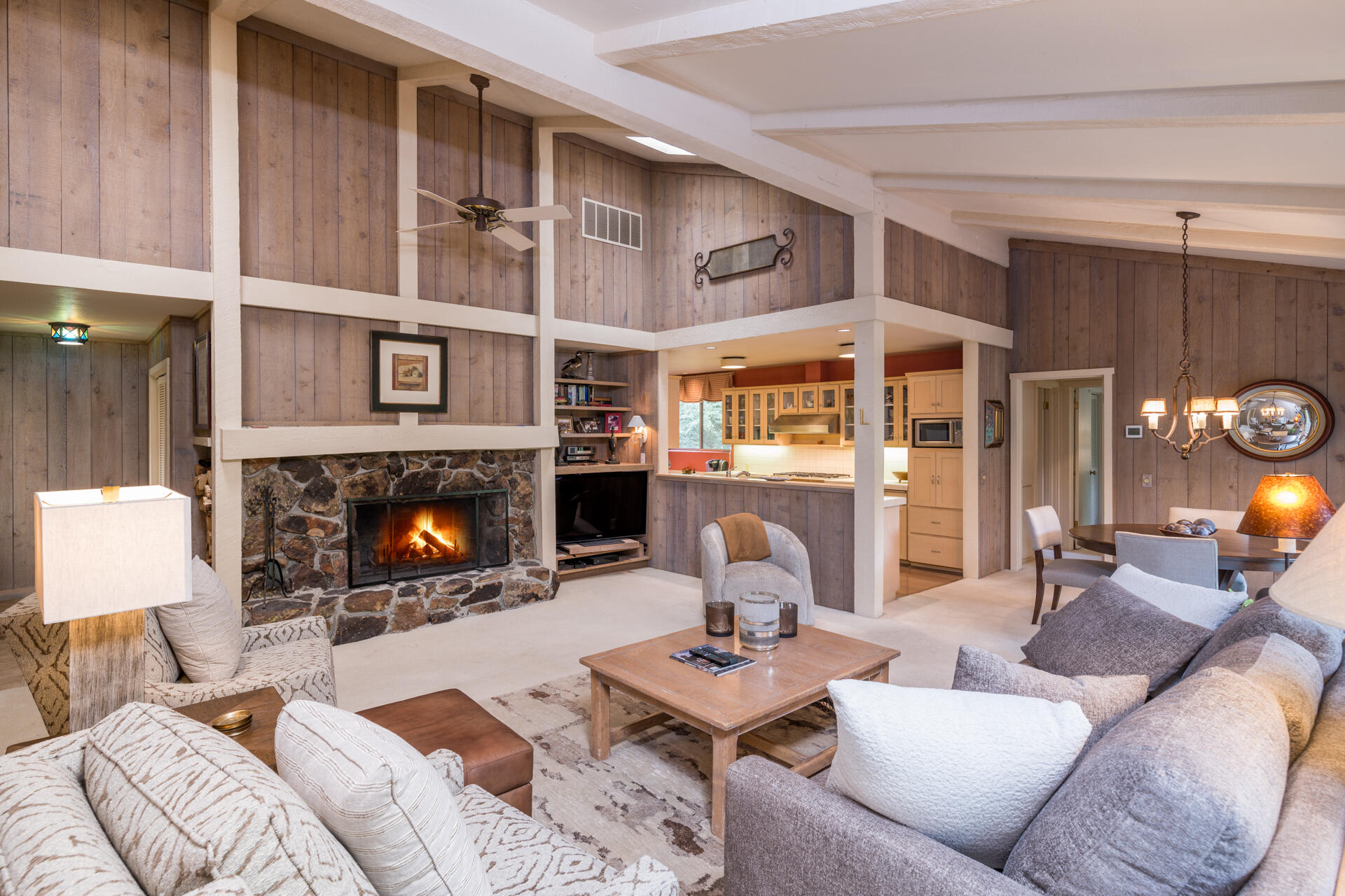 Blaine County, Idaho 83333, United States, 3 Bedrooms Bedrooms, ,2 BathroomsBathrooms,Residential,Active,92816