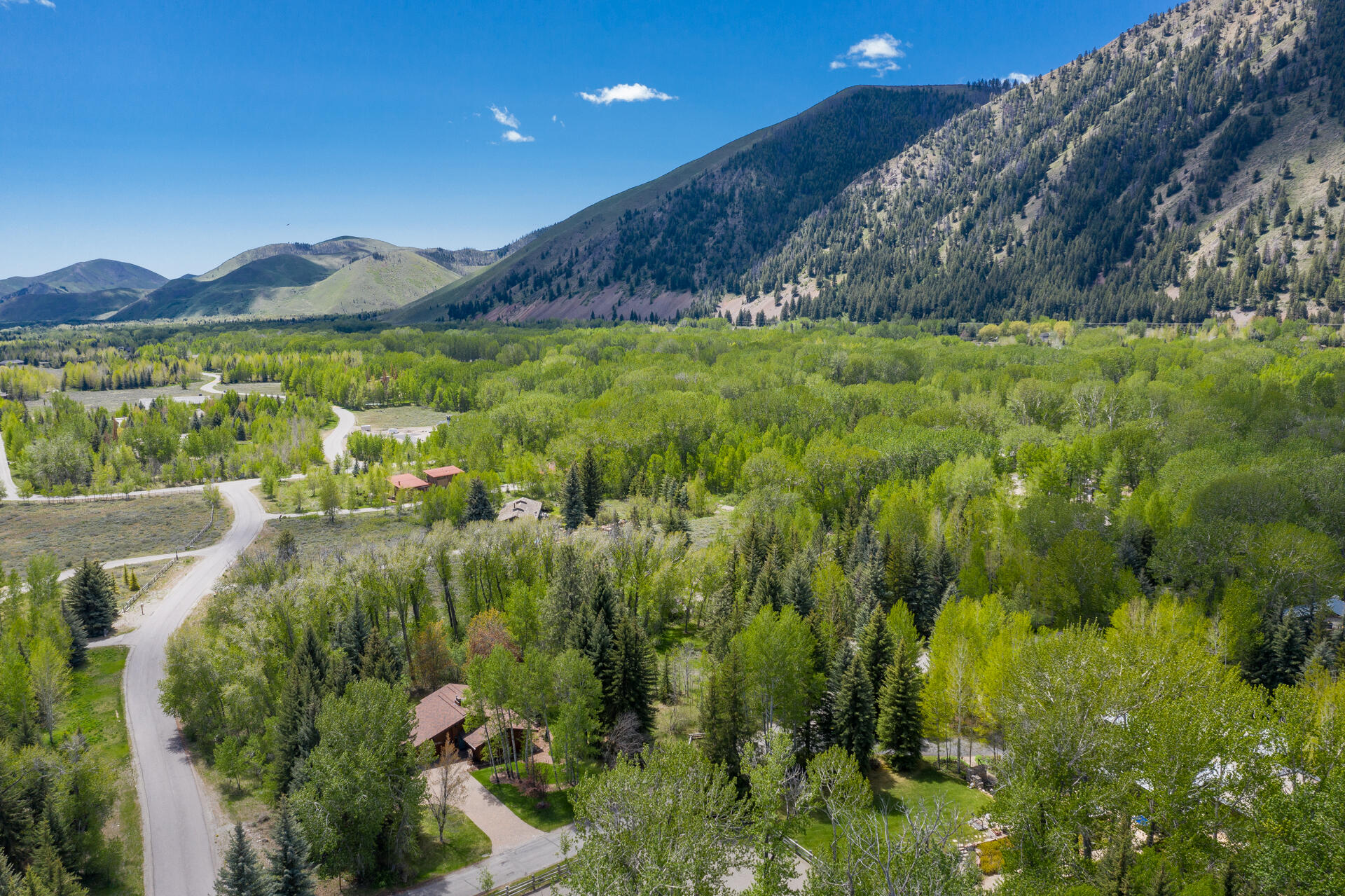 Blaine County, Idaho 83333, United States, 3 Bedrooms Bedrooms, ,2 BathroomsBathrooms,Residential,Active,92816