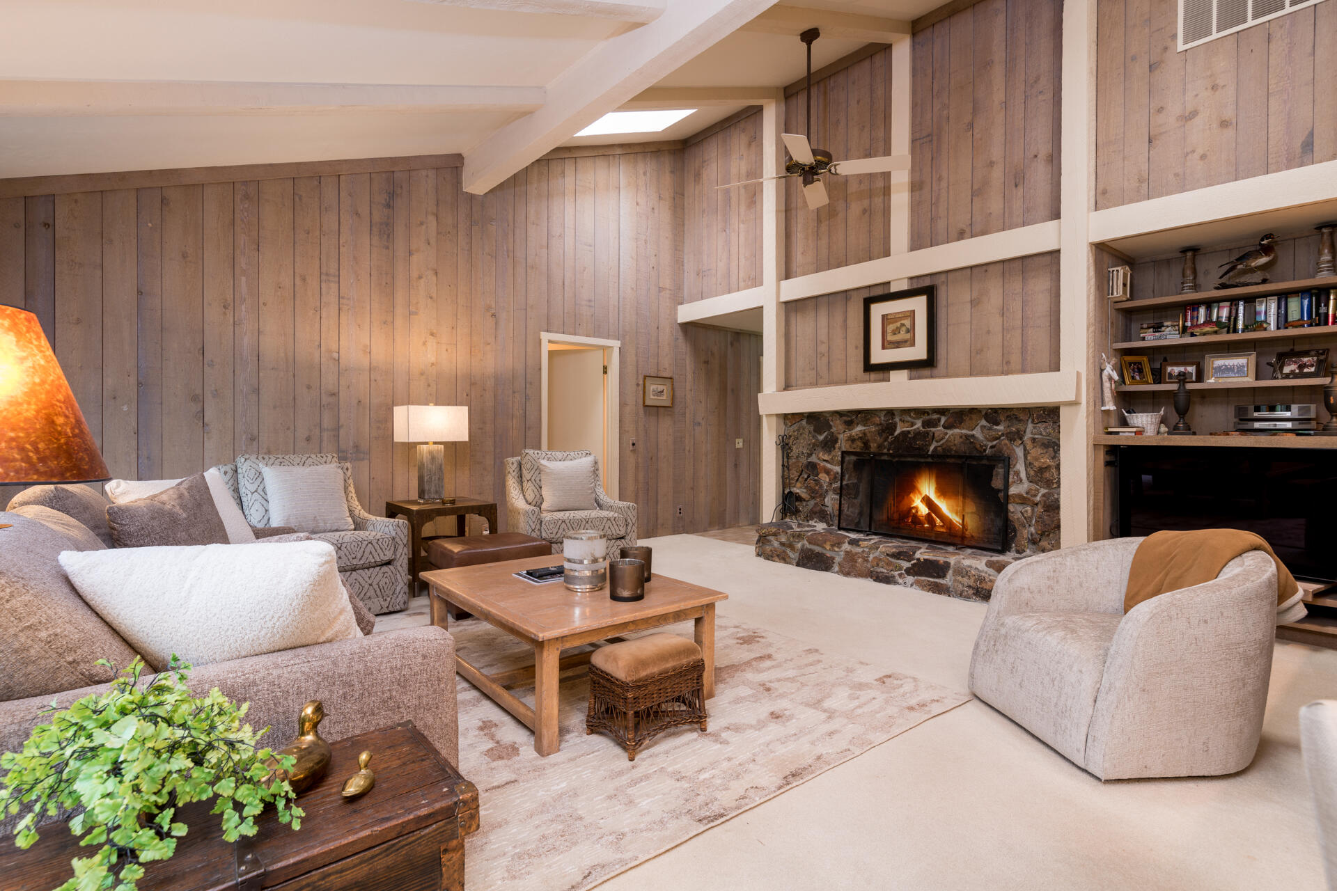 Blaine County, Idaho 83333, United States, 3 Bedrooms Bedrooms, ,2 BathroomsBathrooms,Residential,Active,92816