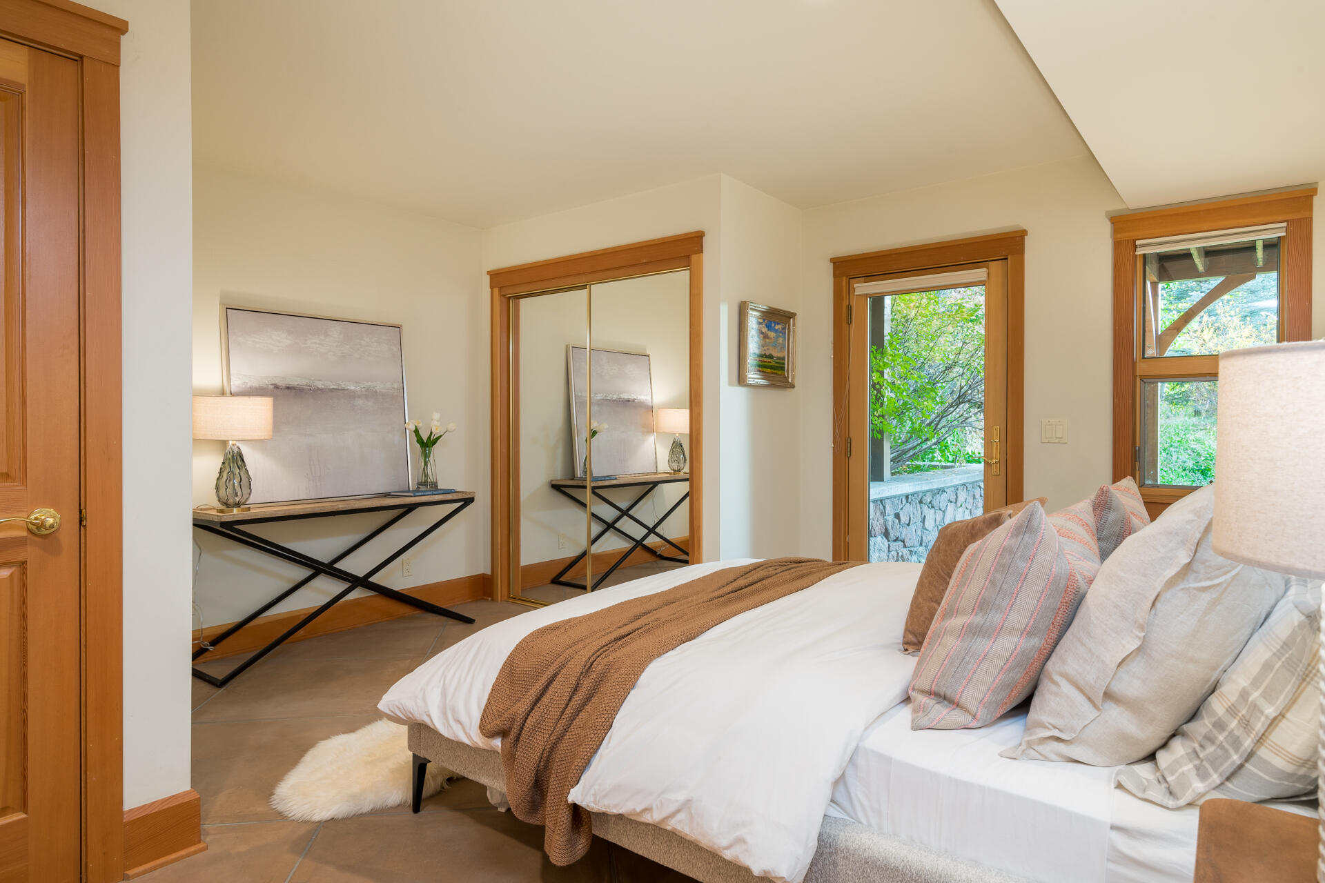 Ketchum, Idaho 83340, United States, 5 Bedrooms Bedrooms, ,6 BathroomsBathrooms,Residential,Pending,50490