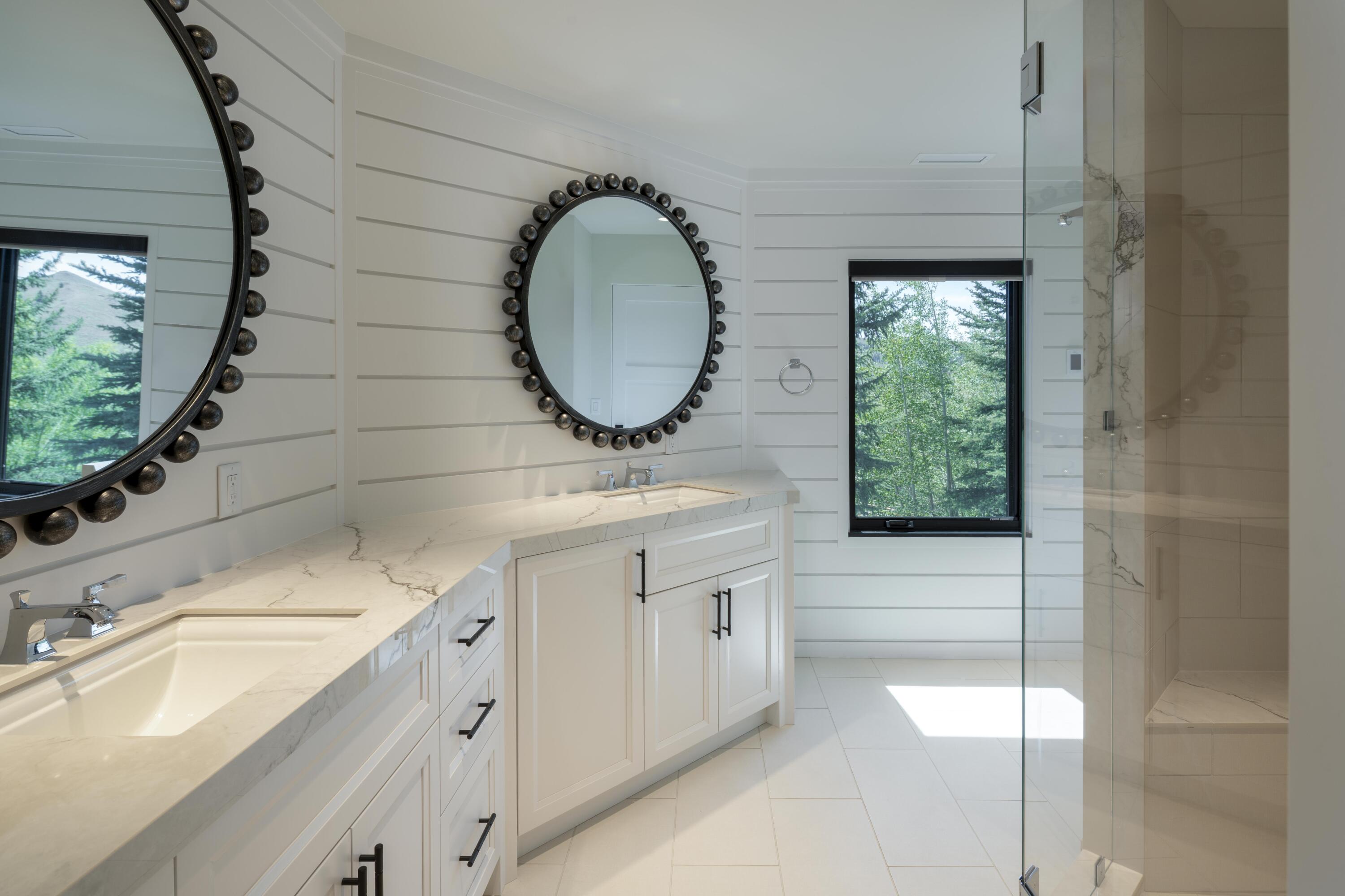 Junior Suite Bathroom