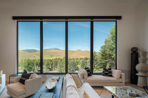 Photo of 106 Blue Grouse Rd, Sun Valley, ID 83353 (MLS # 25-333911)