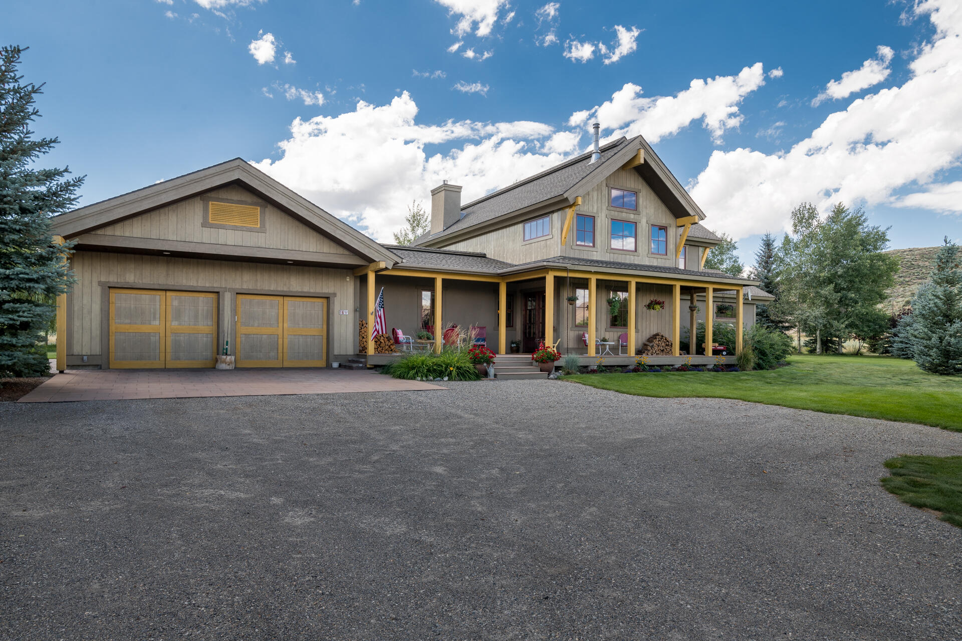 16 Willow Creek Lane\