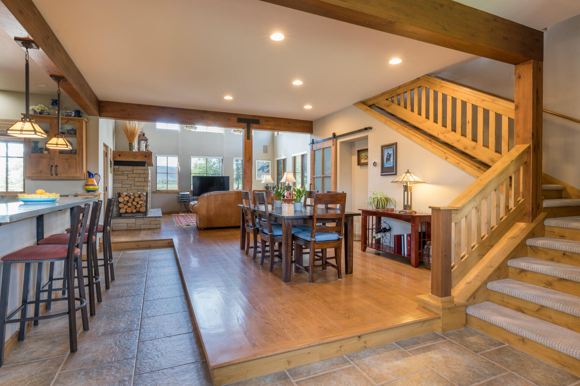 Dining Area/Entry